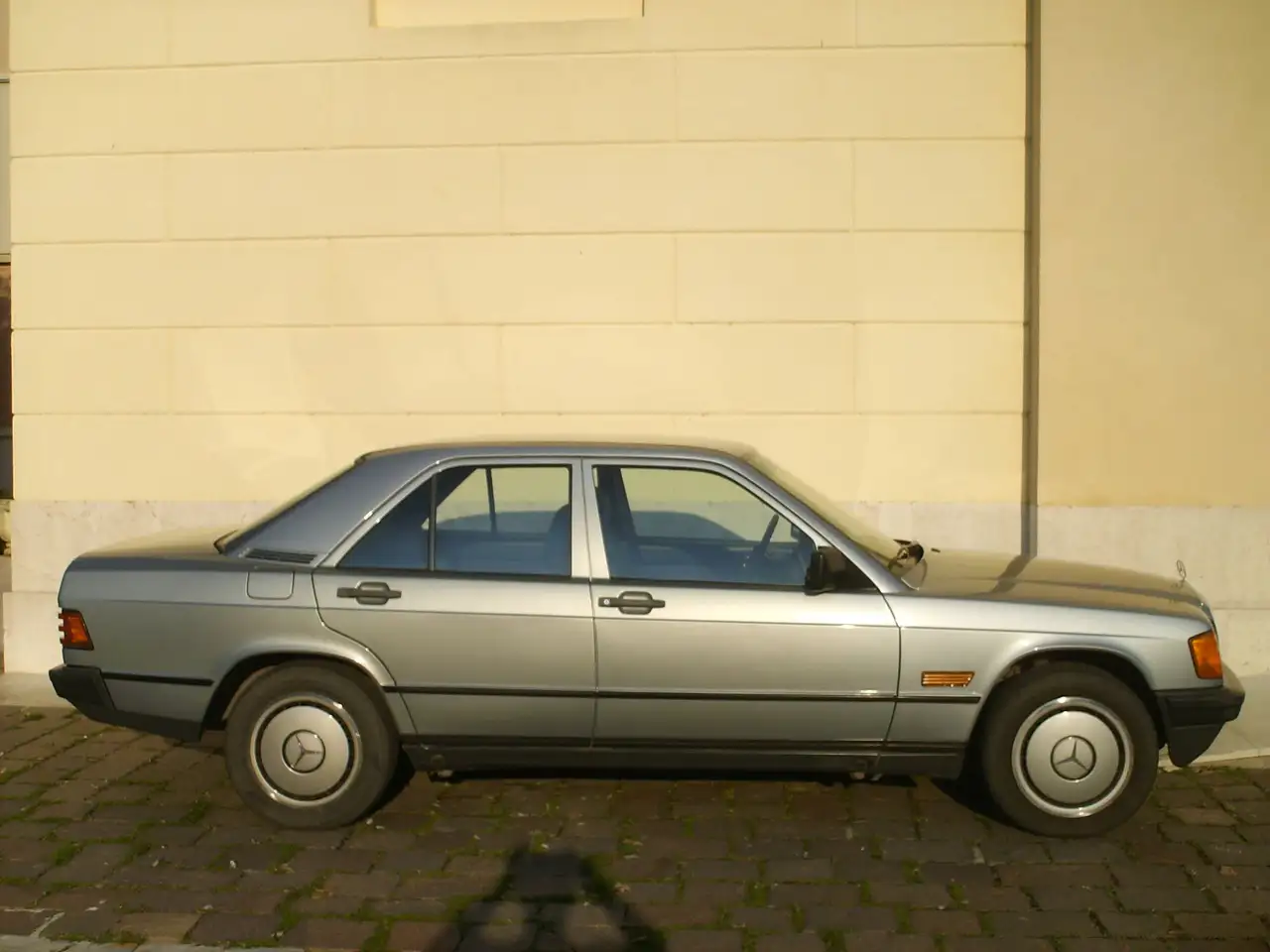 Mercedes-Benz 190 2.0 E 122cv, foto 1