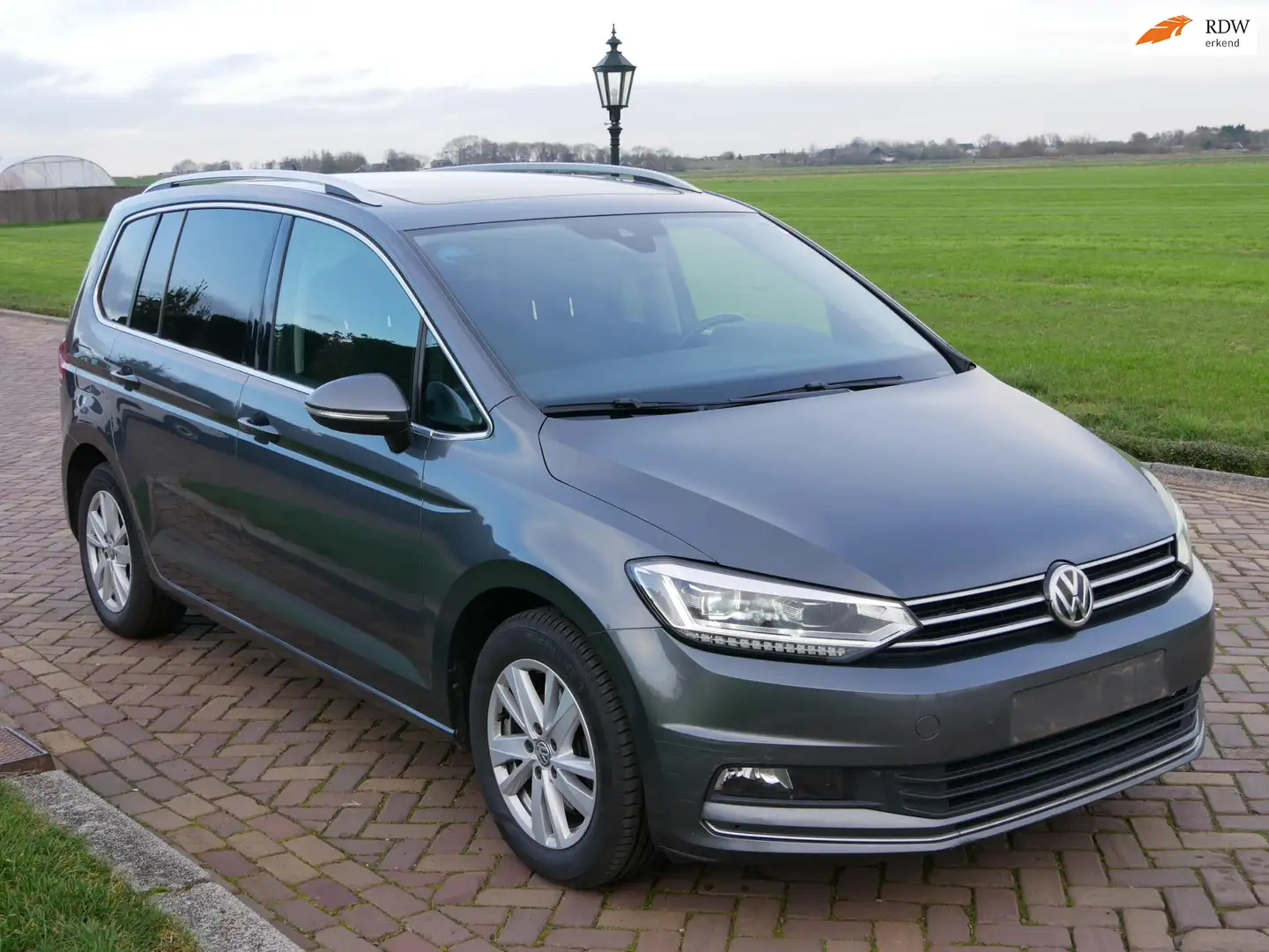 Volkswagen Touran 2.0 TDI Highline 6gr CLIMA PANO 7 PERS. ** 12299 N Grau - 1
