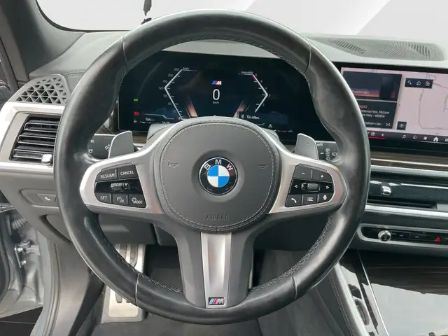 BMW X5 view 10