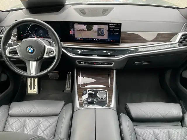 BMW X5 view 8