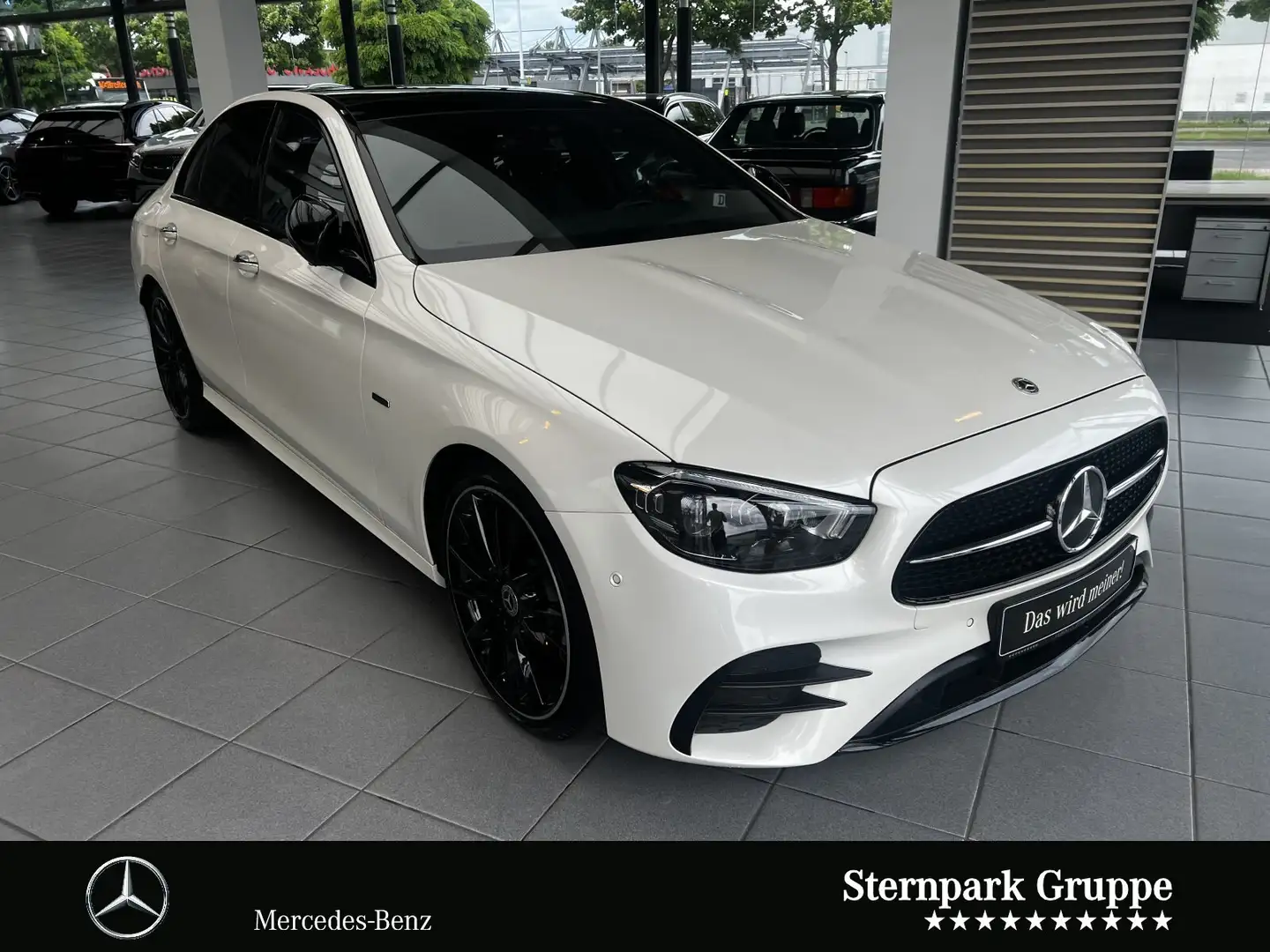Mercedes-Benz E 220 E 220 d AMG Night Edit Pano*Keyless*Memo*Burm*20 Weiß - 2