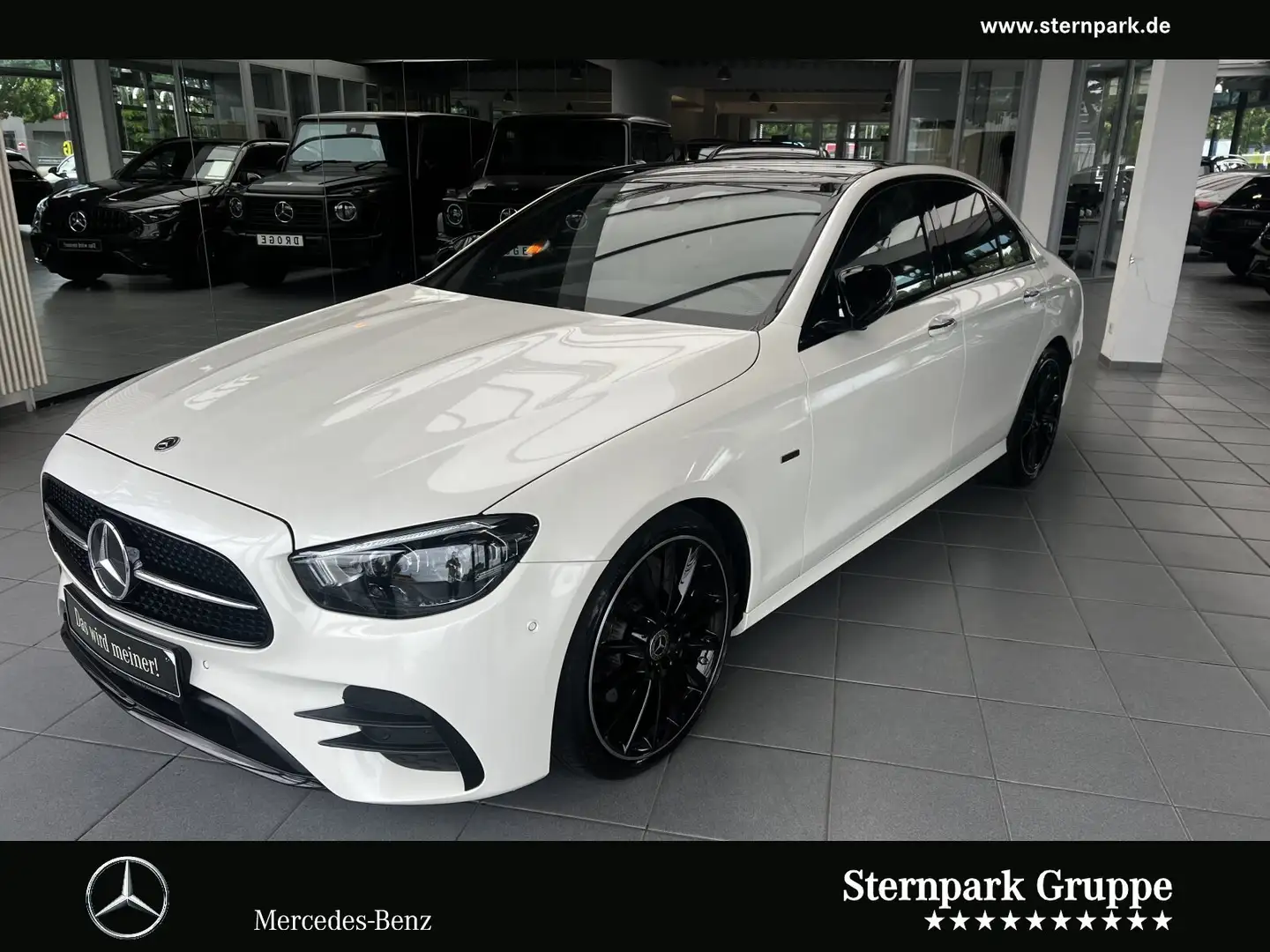 Mercedes-Benz E 220 E 220 d AMG Night Edit Pano*Keyless*Memo*Burm*20 Weiß - 1