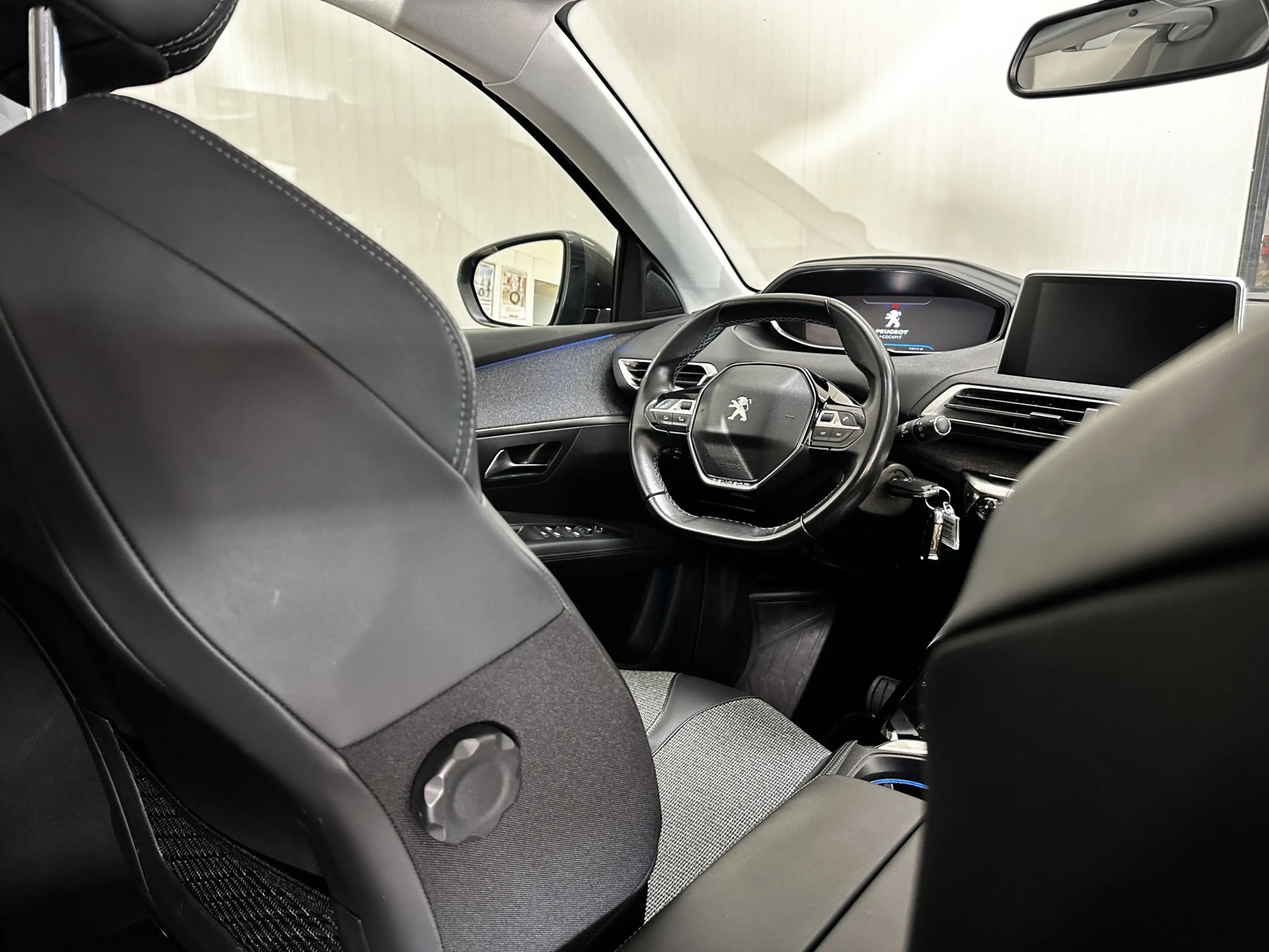 Peugeot 3008 1.6 e-THP Allure/ Trekhaak/ Virtual Cockpit/ Half- — photo 25