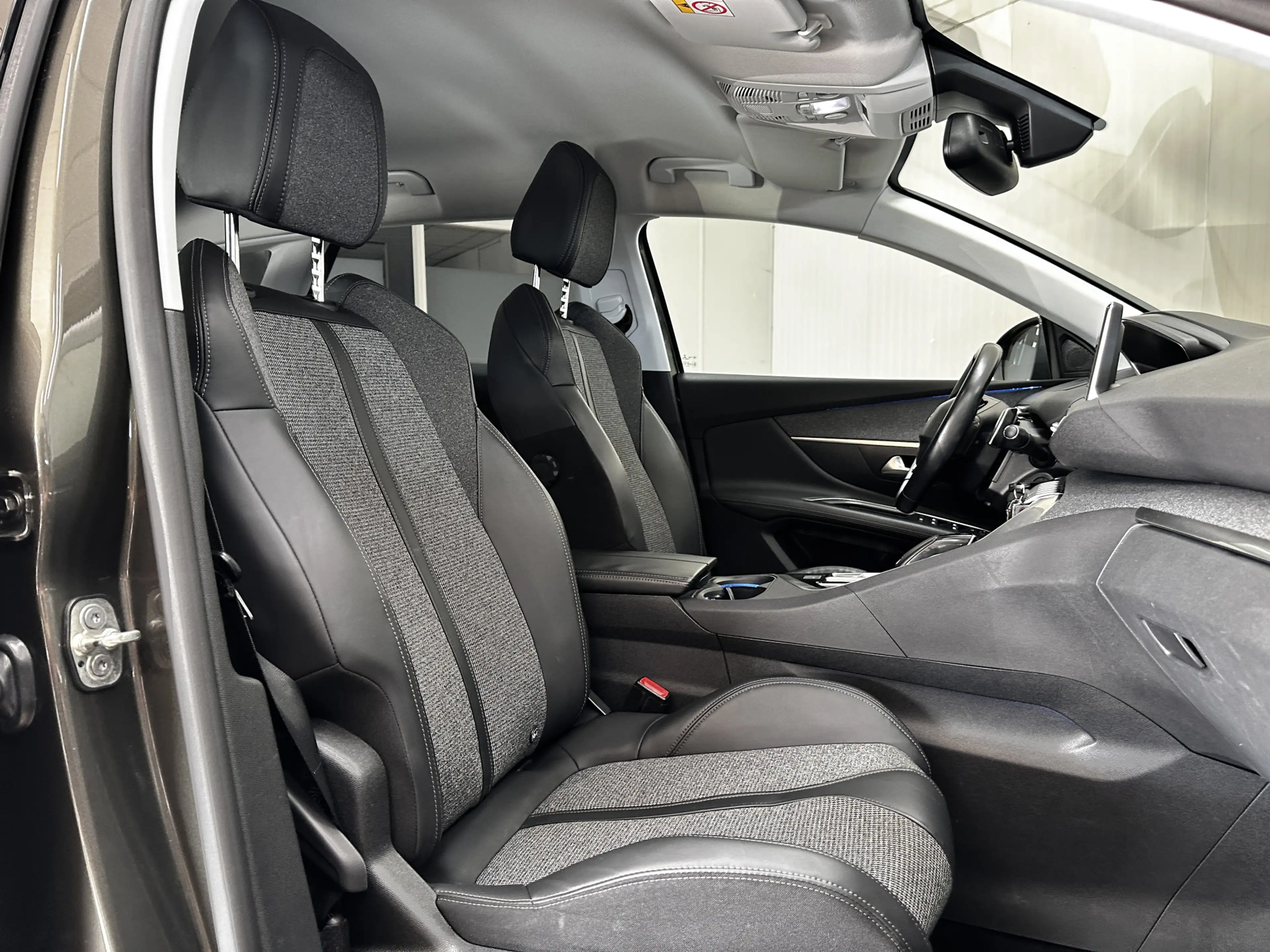 Peugeot 3008 1.6 e-THP Allure/ Trekhaak/ Virtual Cockpit/ Half- — photo 12