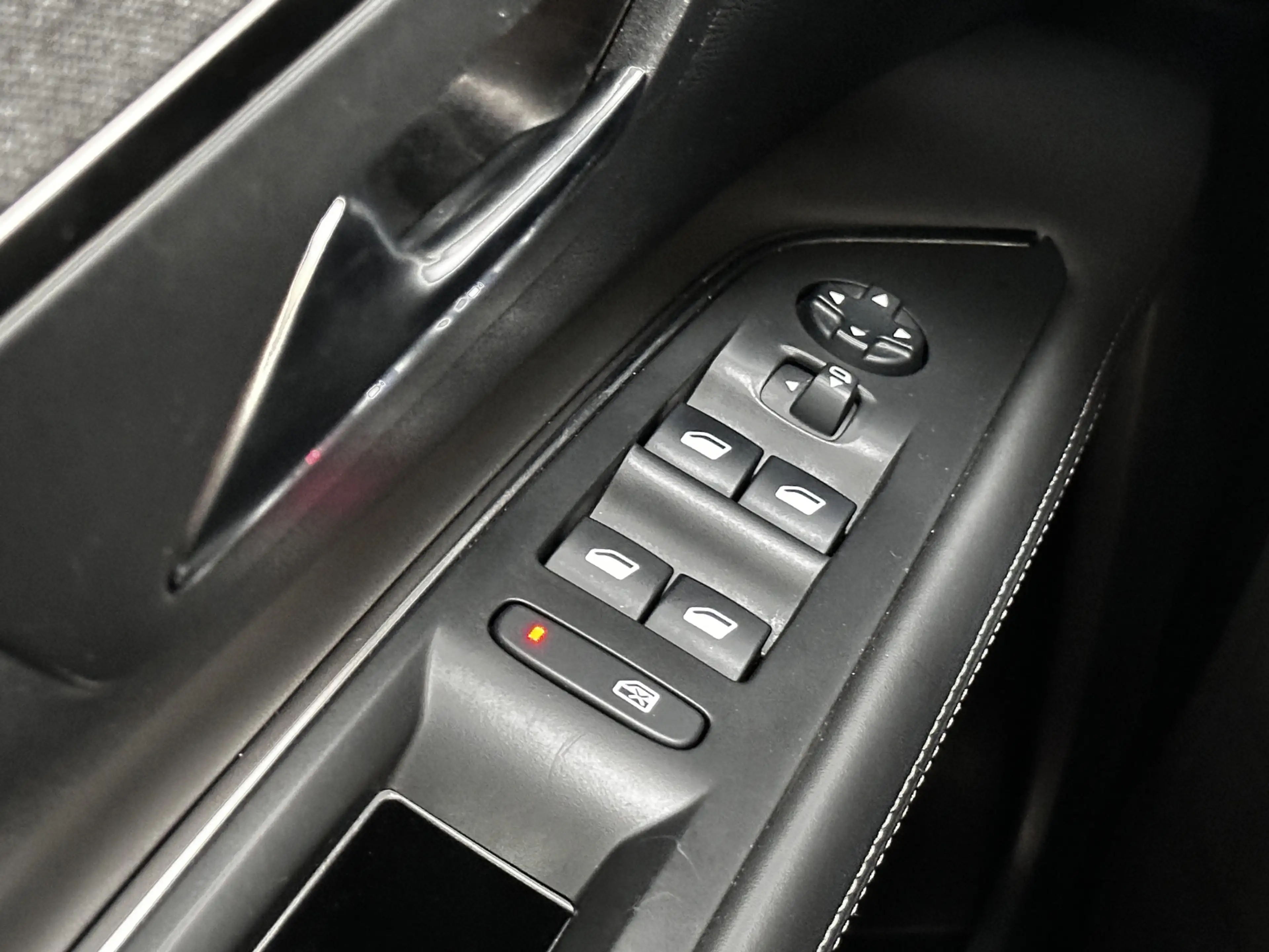 Peugeot 3008 1.6 e-THP Allure/ Trekhaak/ Virtual Cockpit/ Half- — photo 27