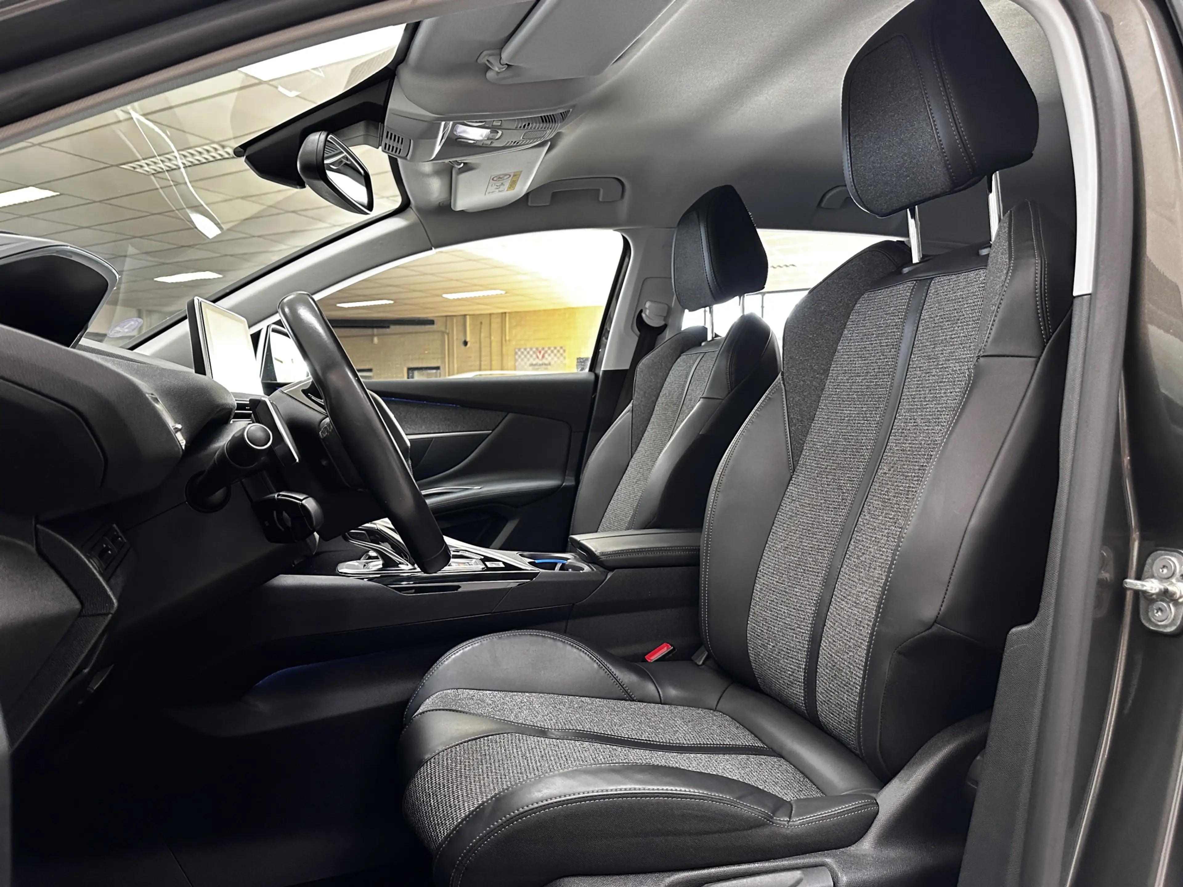 Peugeot 3008 1.6 e-THP Allure/ Trekhaak/ Virtual Cockpit/ Half- — photo 8