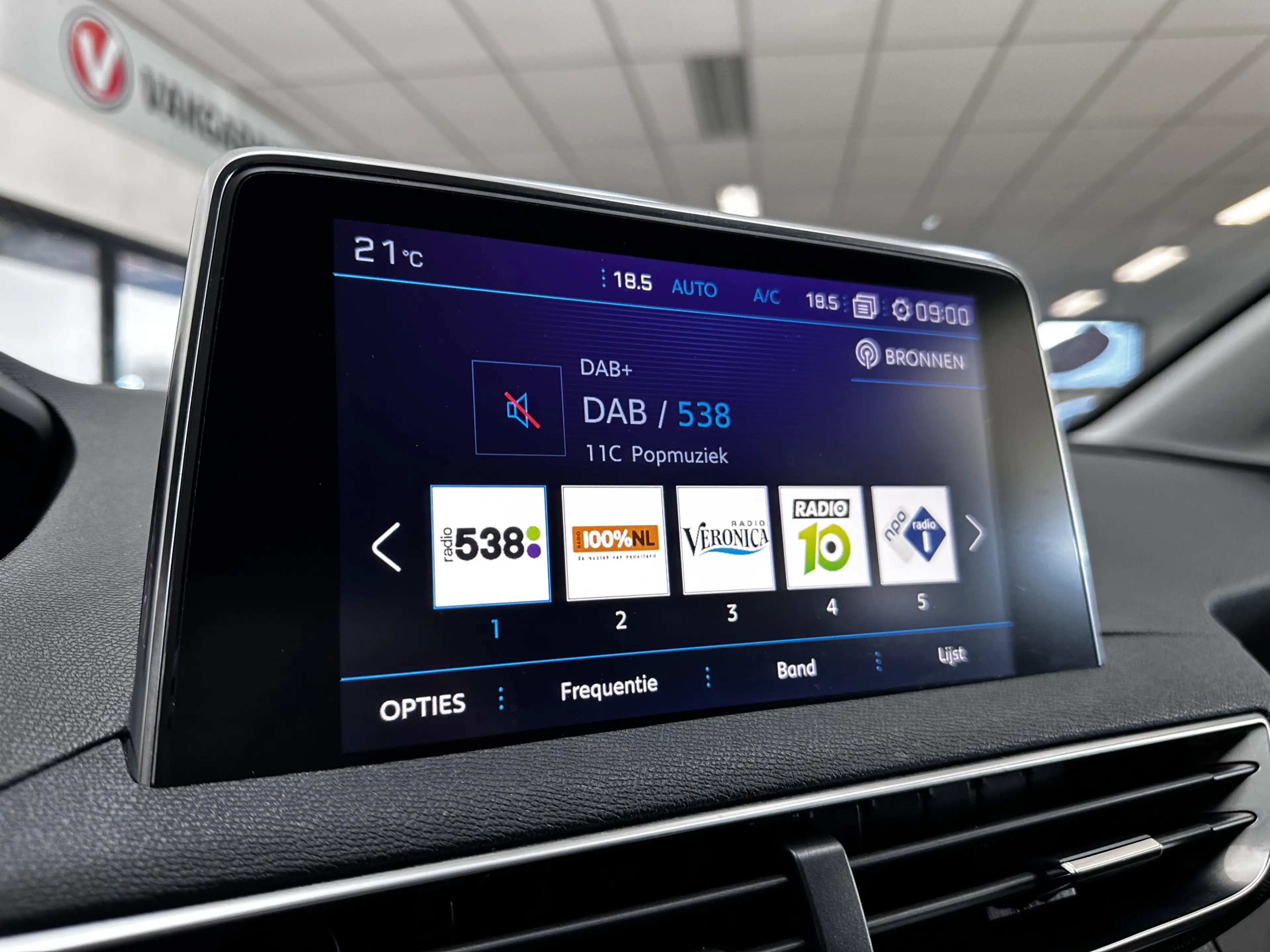 Peugeot 3008 1.6 e-THP Allure/ Trekhaak/ Virtual Cockpit/ Half- — photo 32