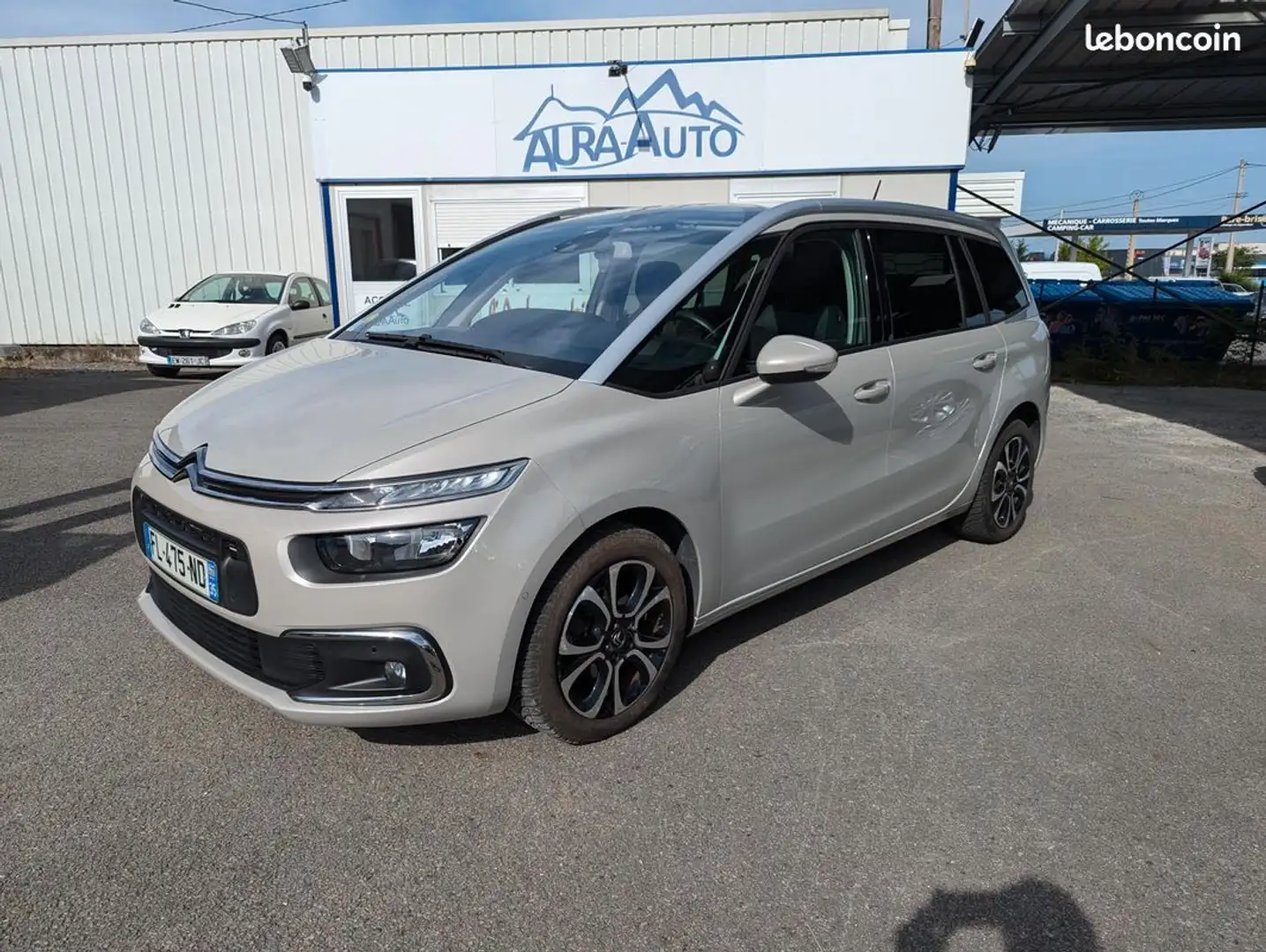 Citroen C4 Picasso SpaceTourer Grand 1.5 hdi 130 eat8. 1ERE MAIN Beige - 1