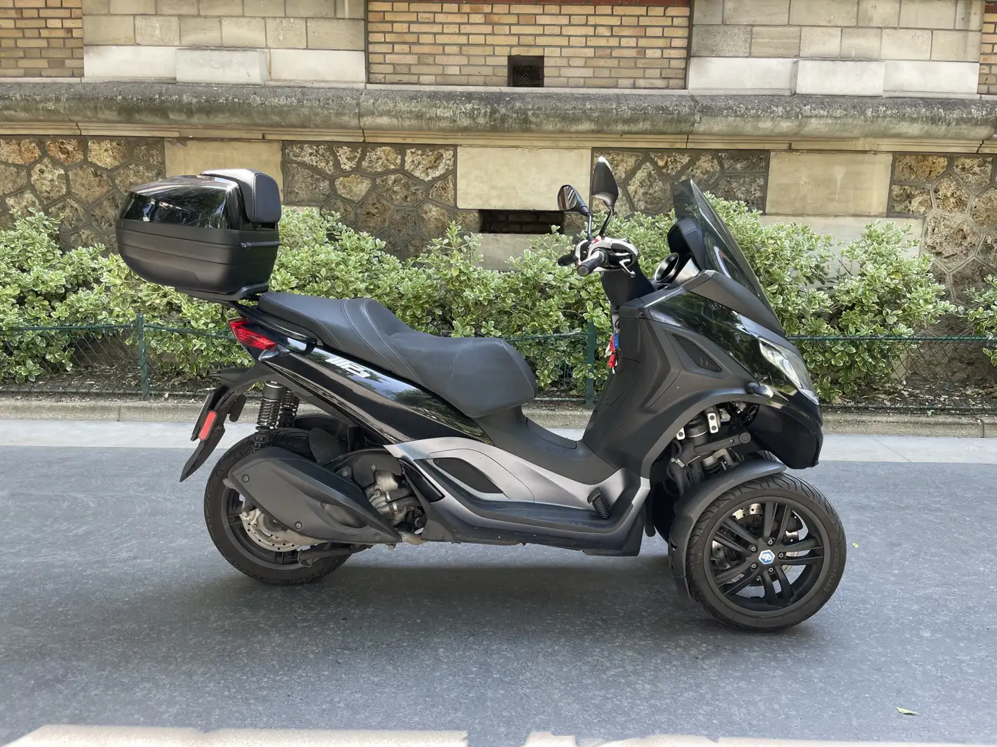 Piaggio MP3 300 Noir - 2