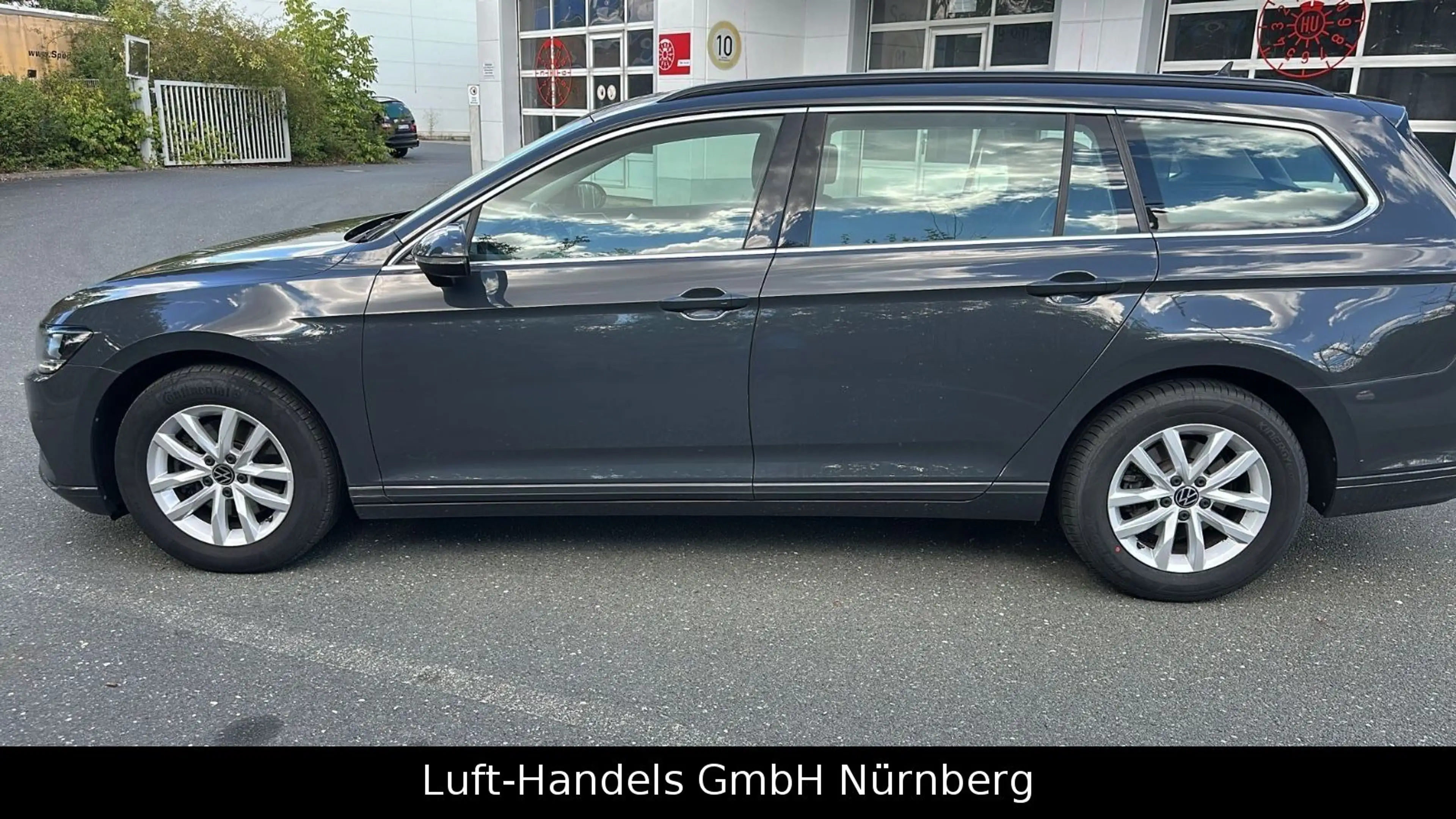 Volkswagen Passat Variant Business 2.0 TDI VIRTUAL PANORAMA — photo 11