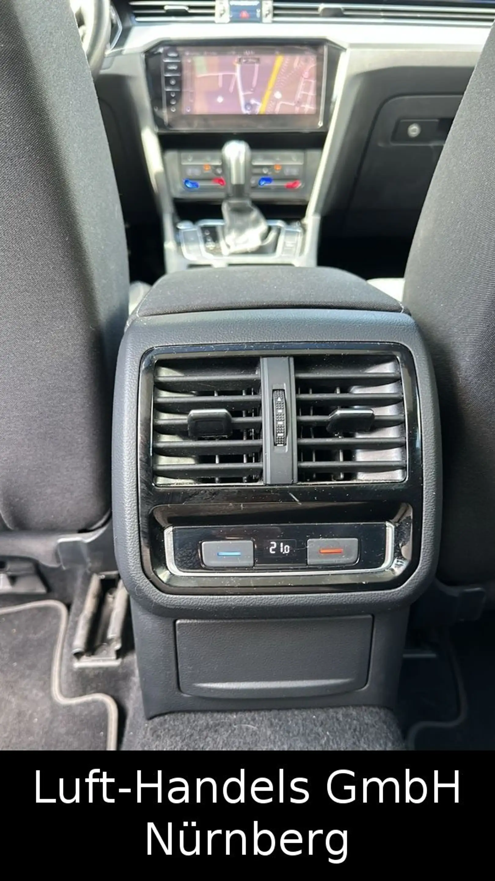 Volkswagen Passat Variant Business 2.0 TDI VIRTUAL PANORAMA — photo 10