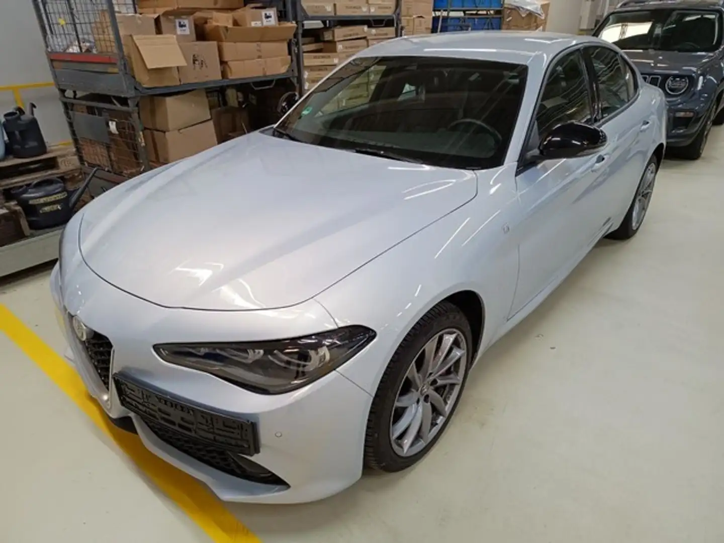 Alfa Romeo Giulia TI TURBO Q4*MATRIX*ACC*AT8*MY23*CARPLAY** Grijs - 2