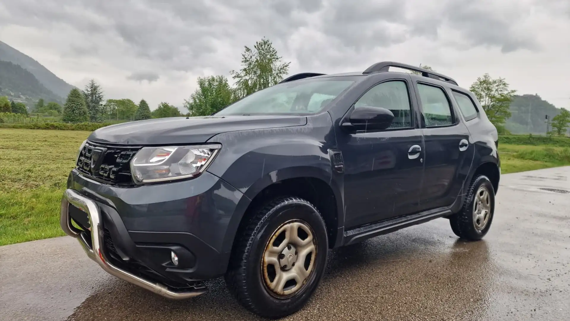 Dacia Duster 1.6 SCe Grau - 1