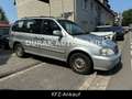 Kia Carnival II 2.9 CRDi EX 6. SITZER / HU 12/25 Argintiu - thumbnail 2