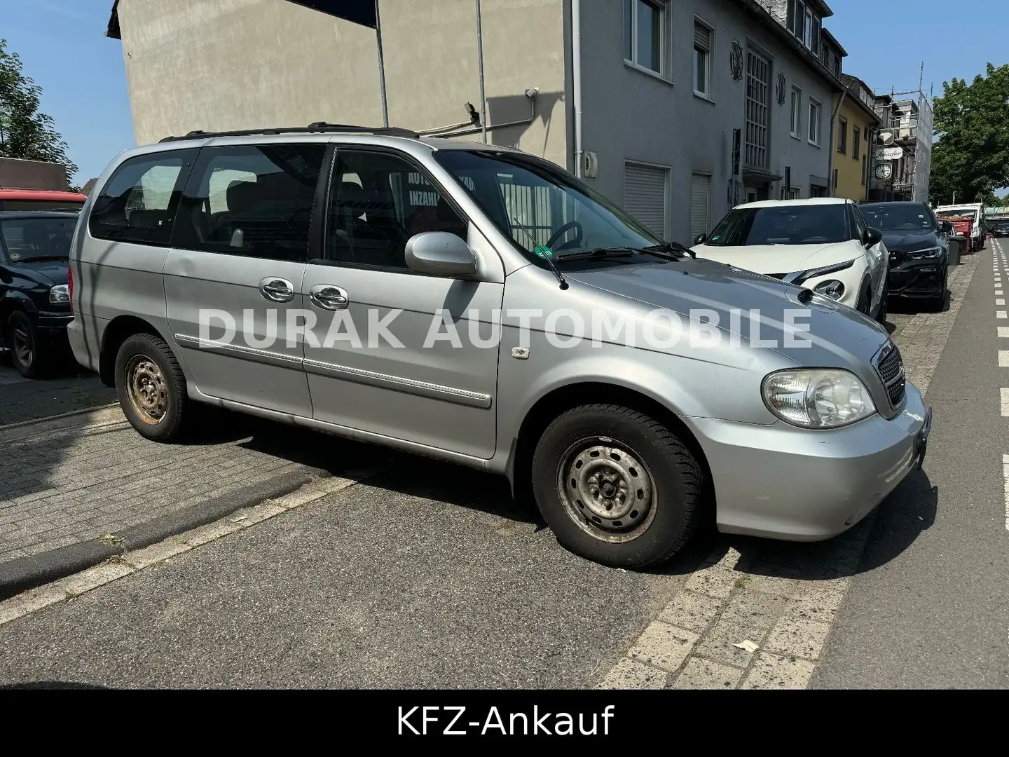 Kia Carnival II 2.9 CRDi EX 6. SITZER / HU 12/25 Argintiu - 2