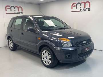 1.4 TDCi 90.000km bwj2010 Trekhaak Word gekeurd