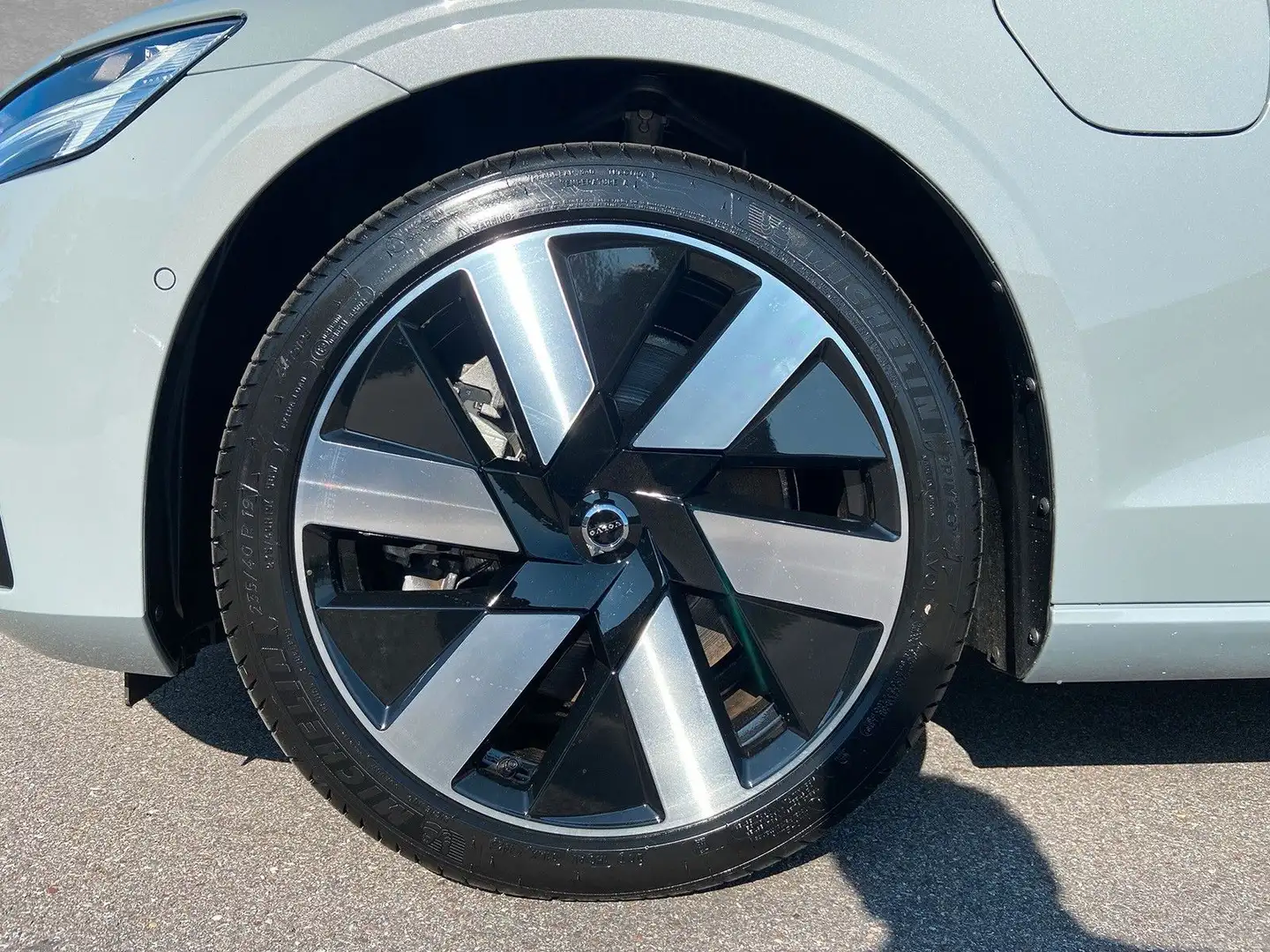 Volvo S60 T8 AWD Recharge Ultimate Dark ACC BLIS SD Grau - 2