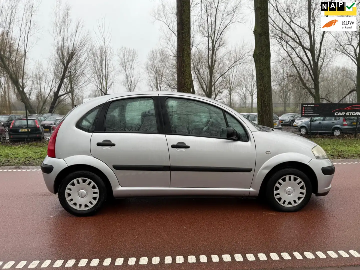 Citroen C3 1.4i Différence AIRCO!CRUISE!5DEURS!APK2027! Grau - 1