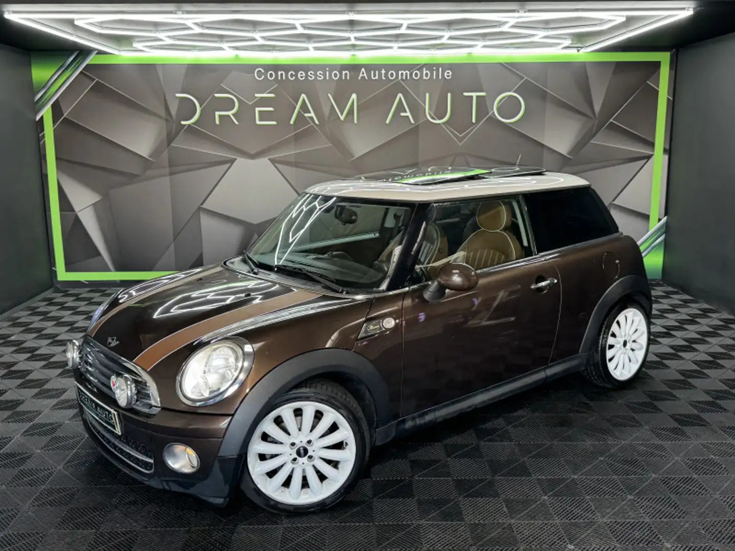 MINI Cooper D COOPER D 110CH 50 MAYFAIR Marrón - 1
