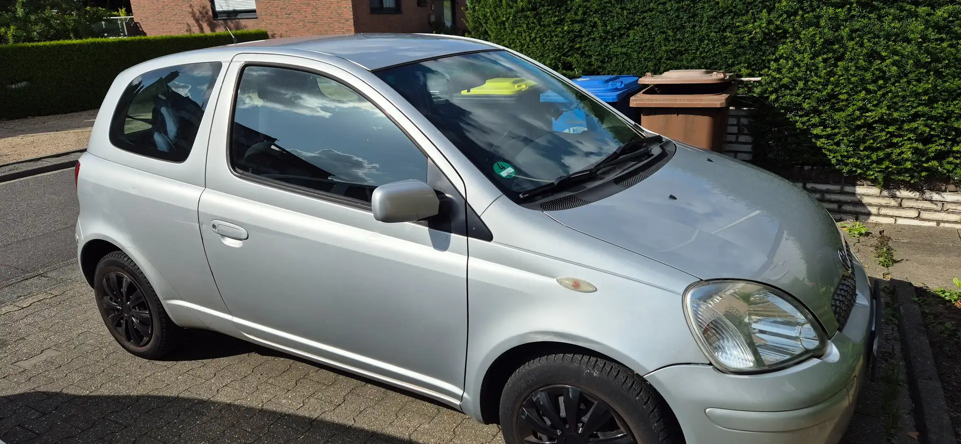 Toyota Yaris Yaris 1.3 Silber - 2