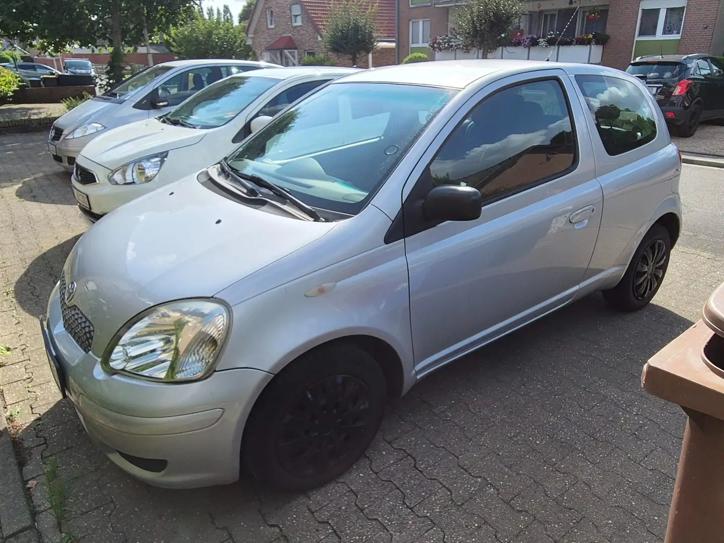 Toyota Yaris Yaris 1.3 Silber - 1