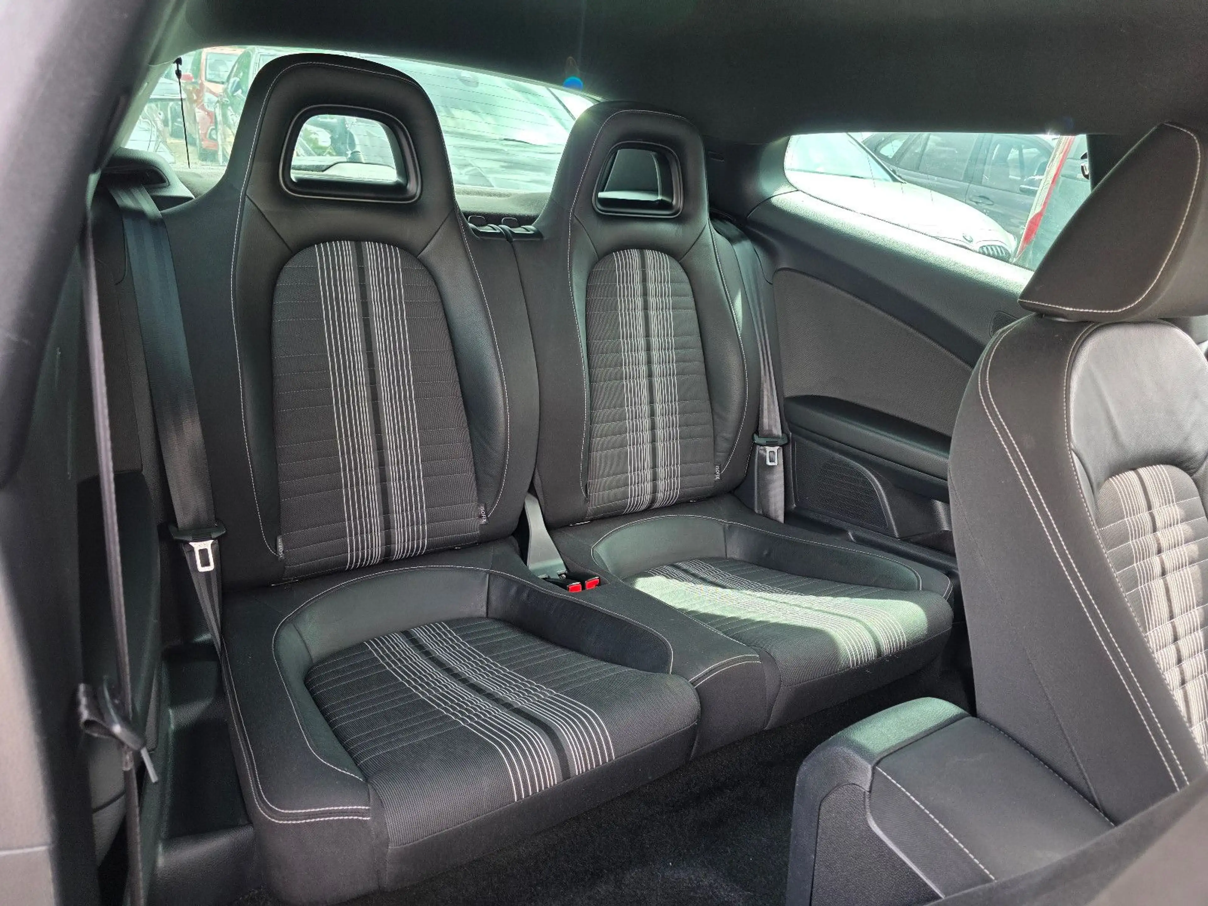 Volkswagen Scirocco 1.4 TSI BMT 90 kW Match / TÜV NEU — photo 11