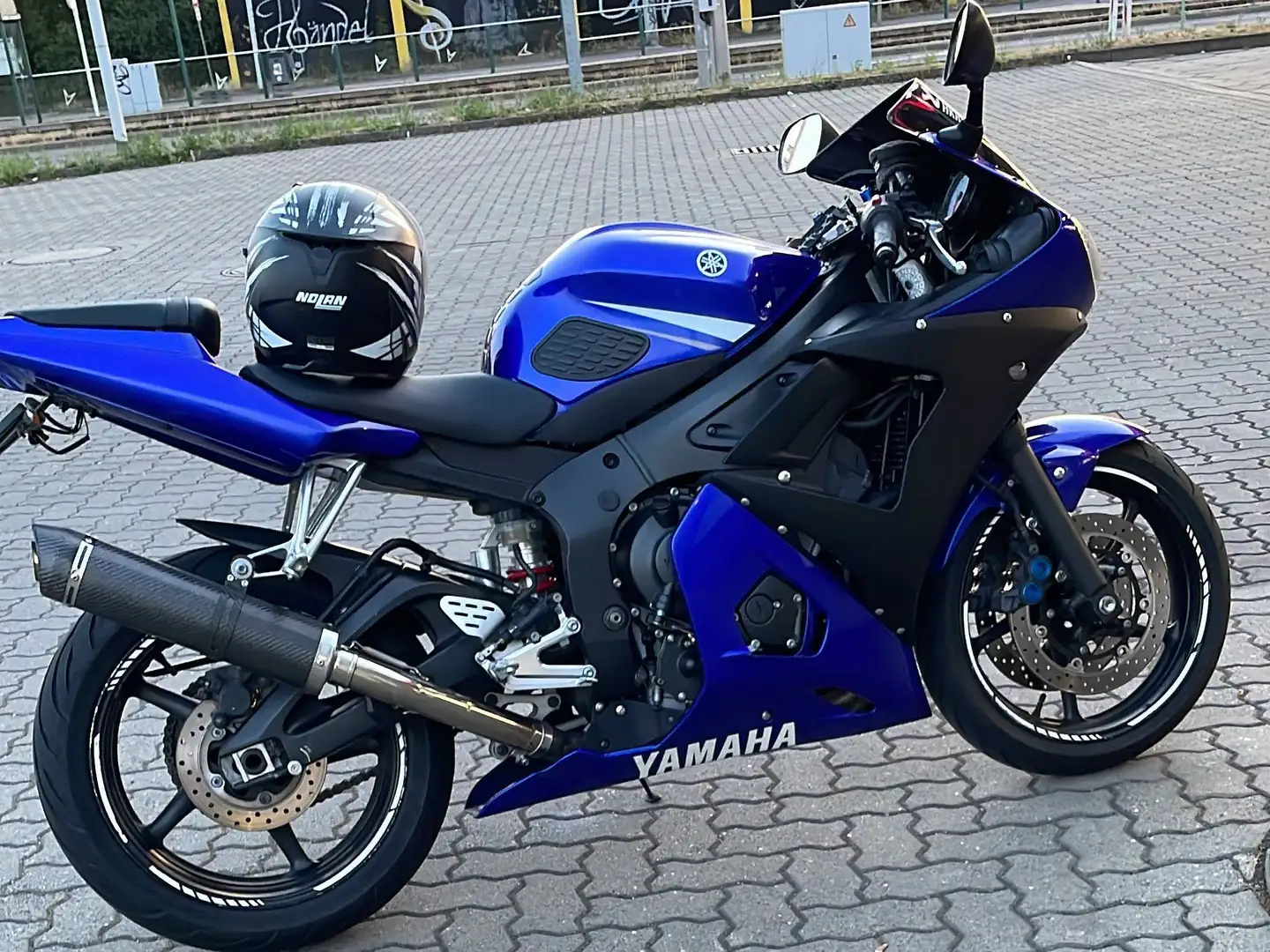 Yamaha YZF-R6 Blauw - 2