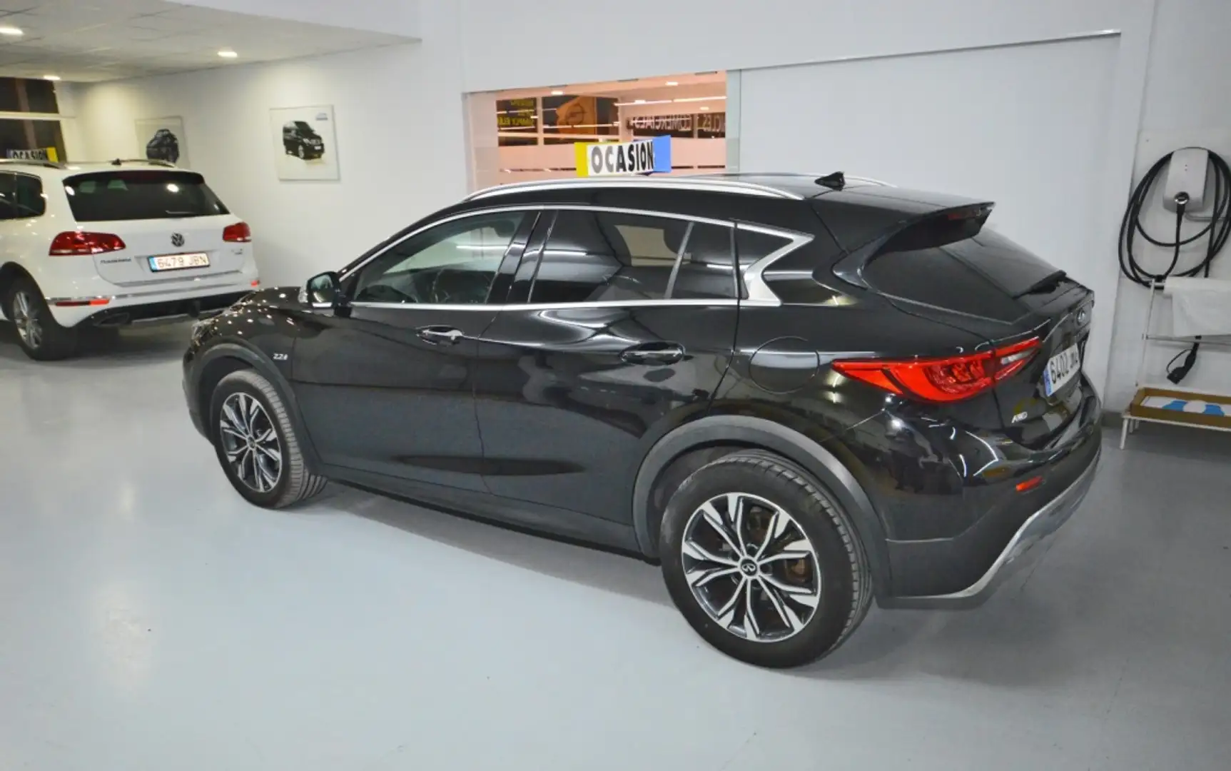 Infiniti QX30 2.2d Premium Tech AWD 7DCT Negro - 2
