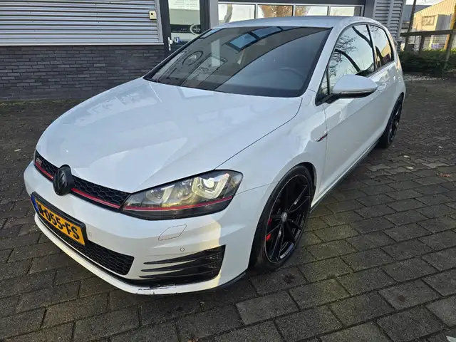Volkswagen Golf GTI GOLF2.0 TSI PERFORMANCE