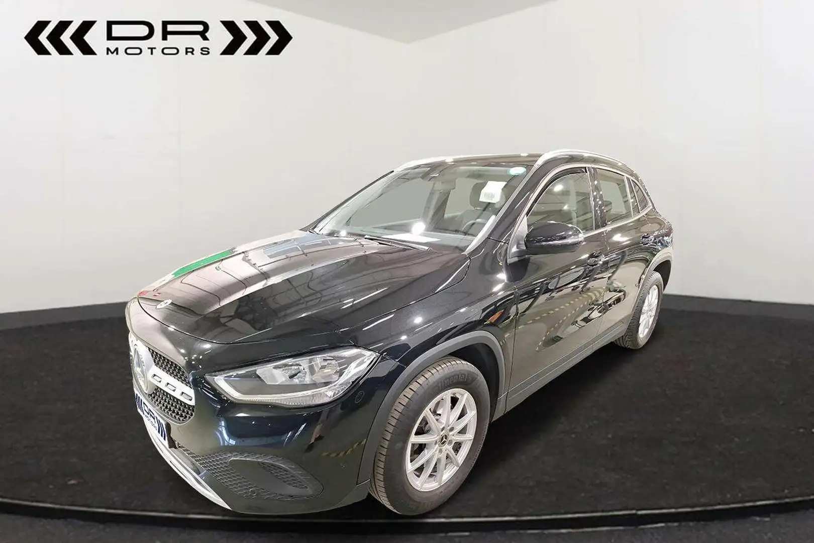 Mercedes-Benz GLA 180 BUSINESS SOLUTIONS 7-GTRONIC - NAVI - CAMERA Noir - 1