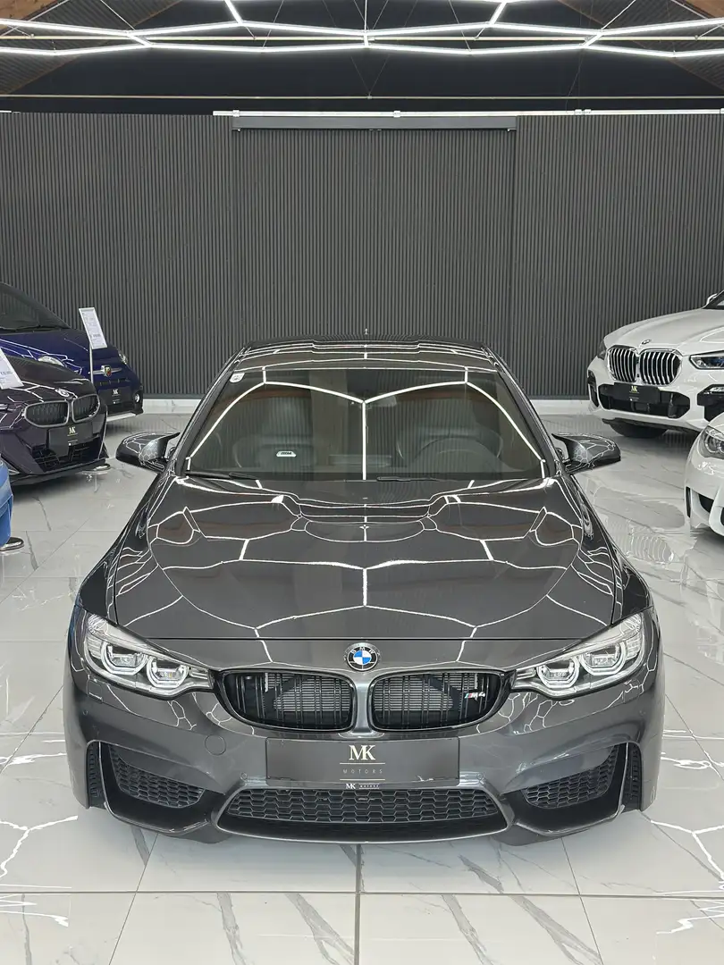 BMW M4 Coupe Grau - 2