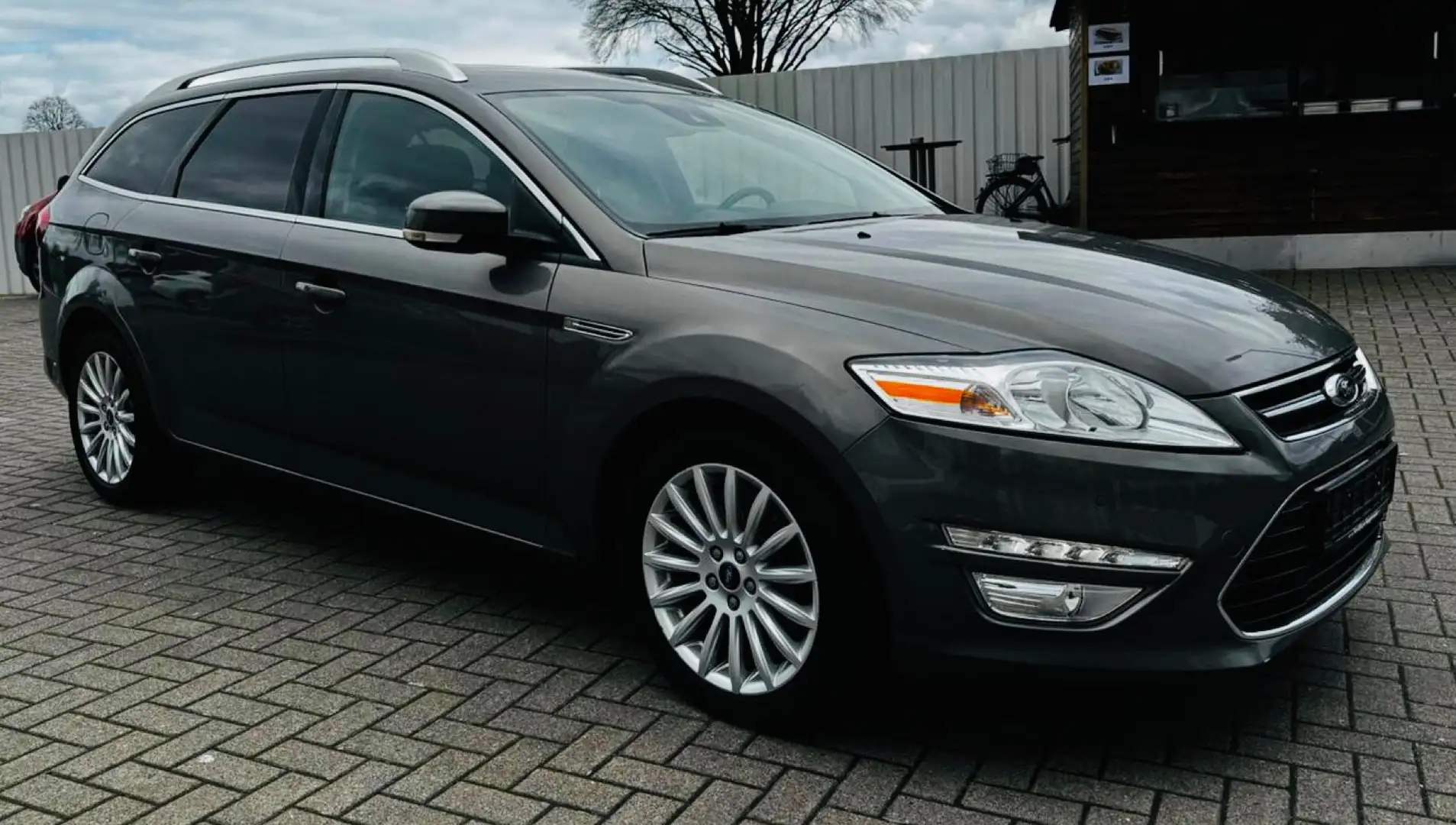 Ford Mondeo Turnier 1.6 Ti-VCT Ambiente Bronze - 1