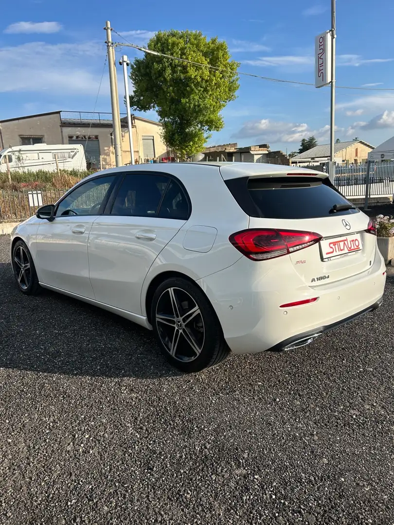 Mercedes-Benz A 180 A 180 d Automatic Sport Blanc - 2