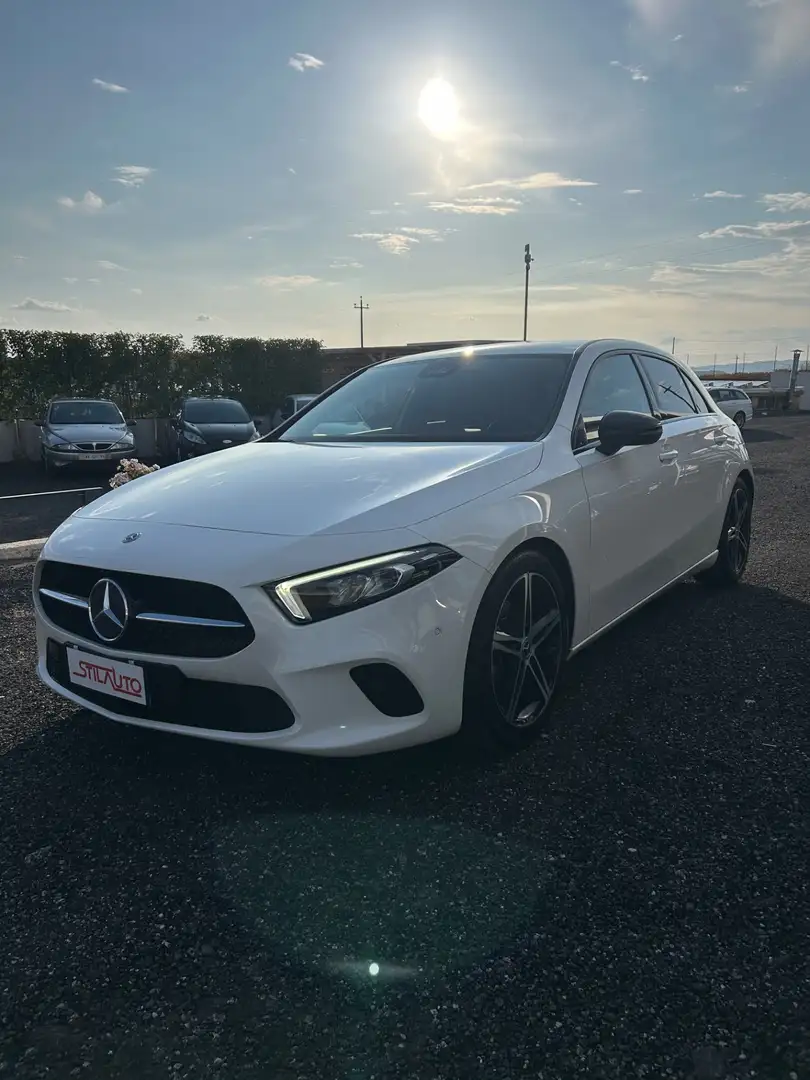Mercedes-Benz A 180 A 180 d Automatic Sport Blanc - 1