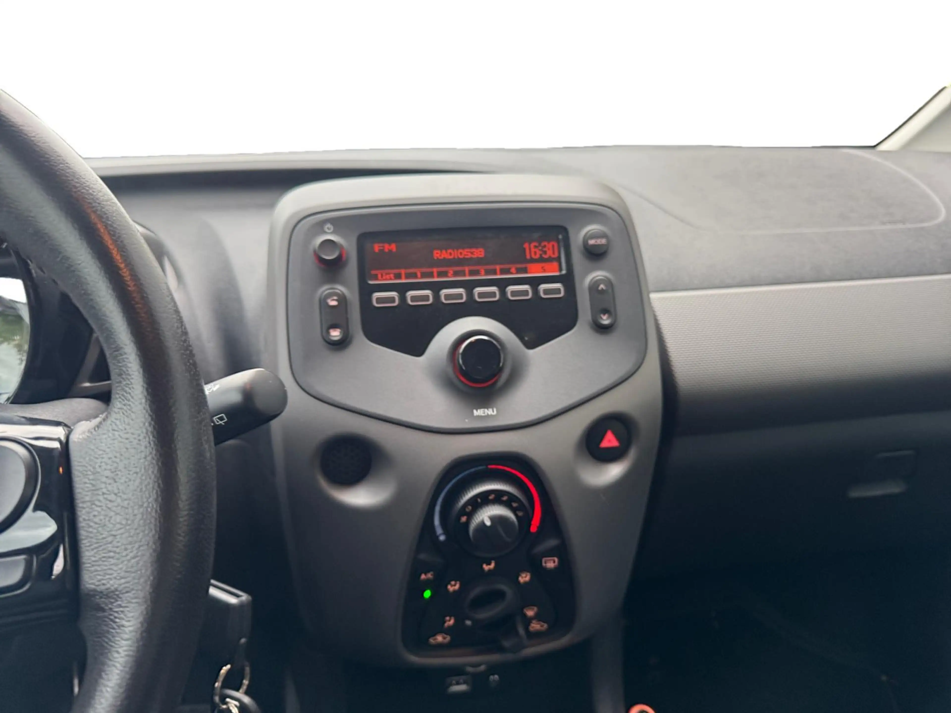 Peugeot 108 5-deurs Active 1.0 e-VTi 72pk | AIRCO | PACK DYNAM — photo 11