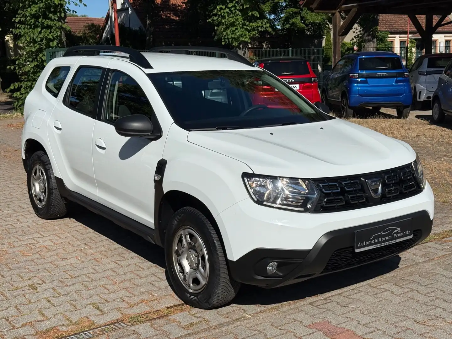 Dacia Duster II Comfort 4WD Navi Weiß - 1