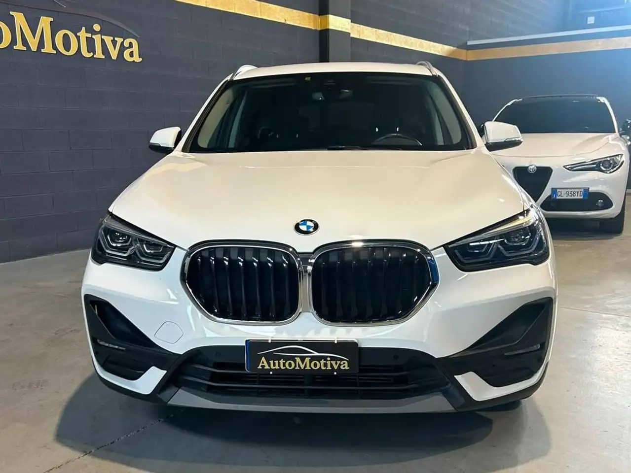 BMW X1 F48 xdrive18d Advantage auto, миниатюра 3