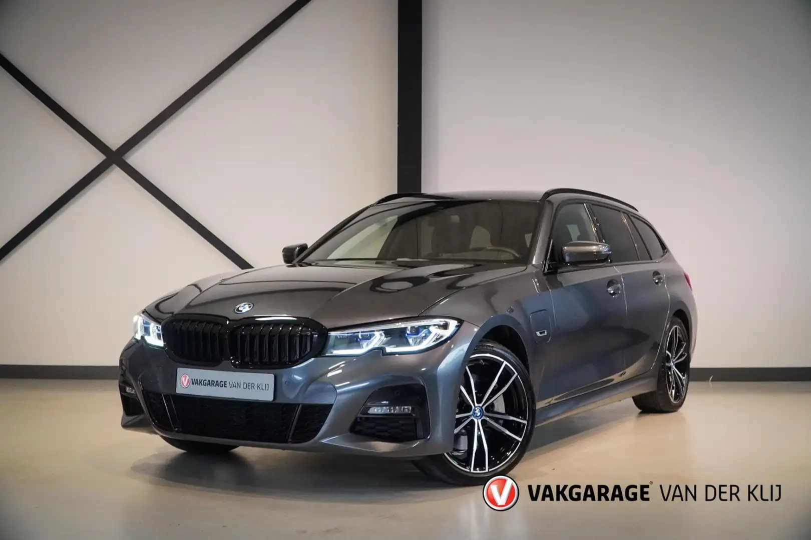 BMW 330 3-serie Touring 330e xDrive M-Sport | Trekhaak | L Grigio - 1