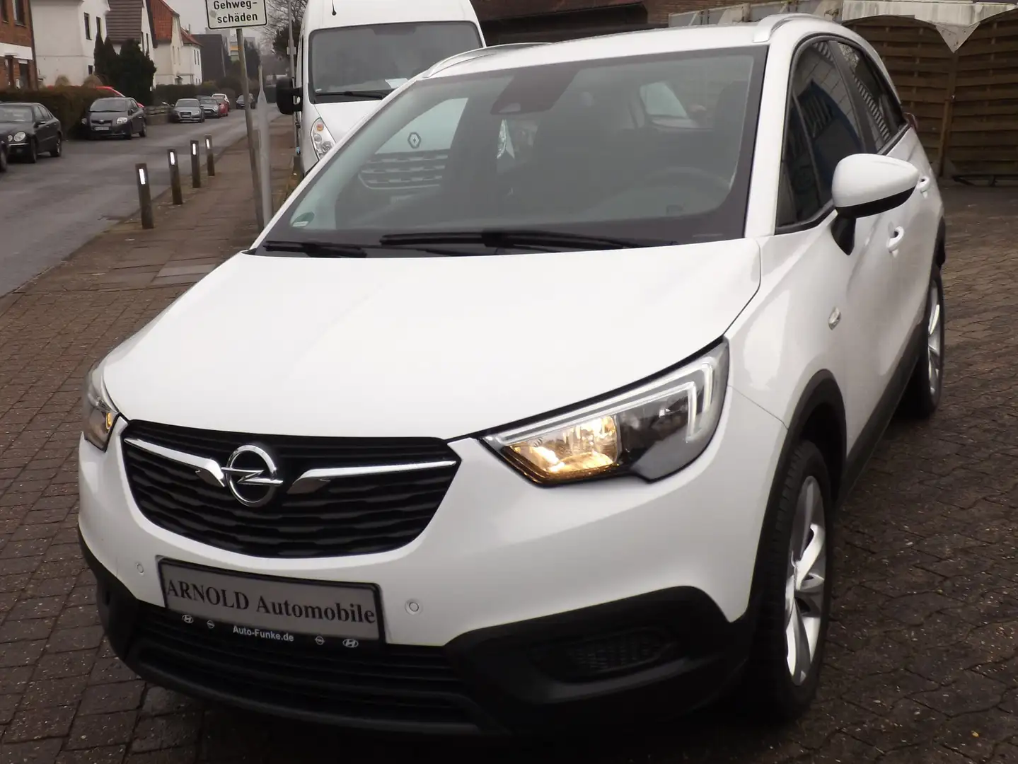 Opel Crossland X Edition // Navi // AUTOMATIC // 21.700 Km // Weiß - 1