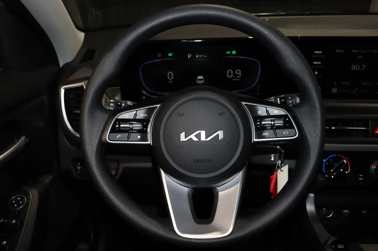 Kia Seltos снимка Kia Seltos