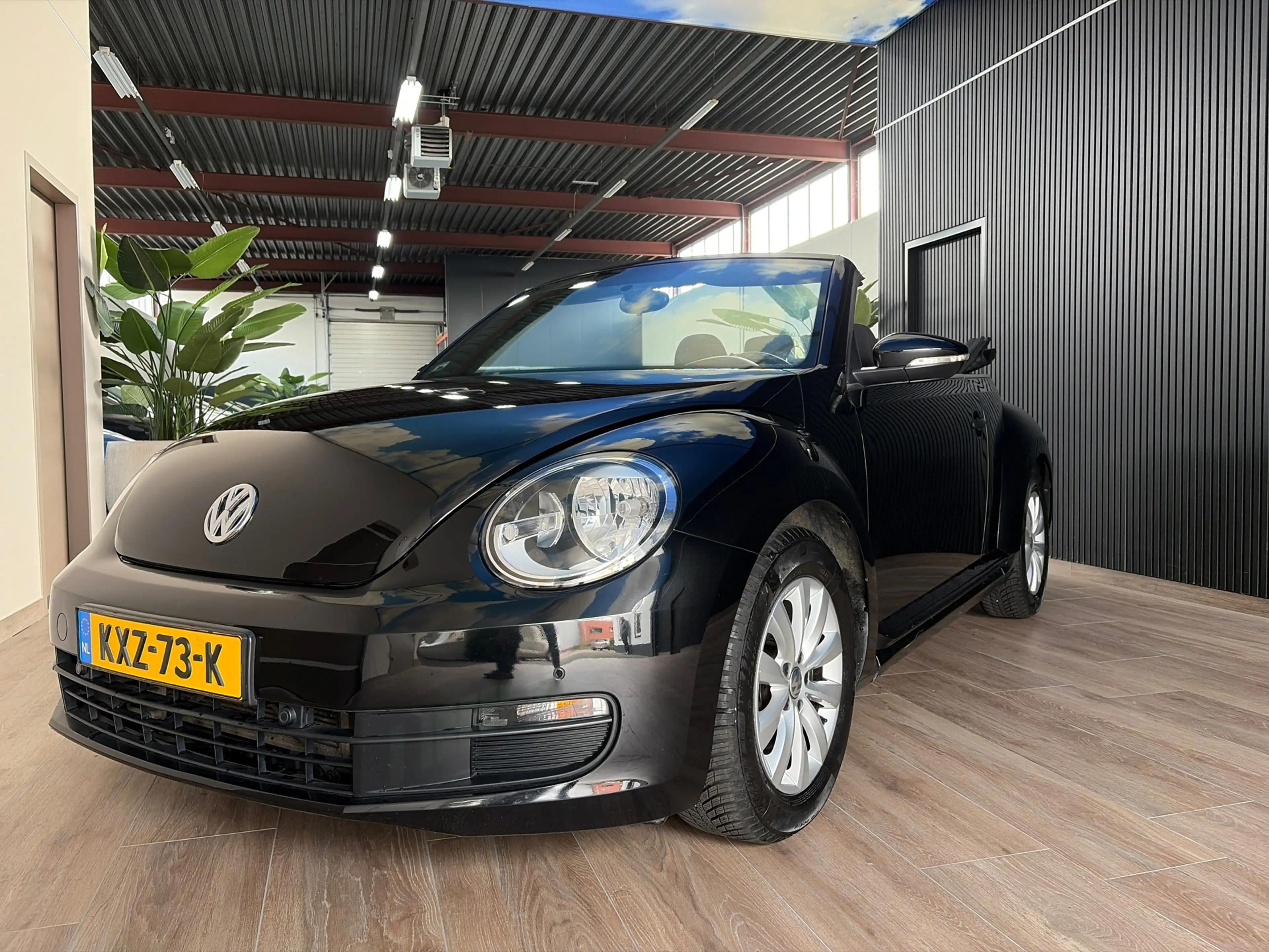 Volkswagen Beetle Cabriolet 1.2 TSI Design, Apple carplay/camera/sto — photo 10