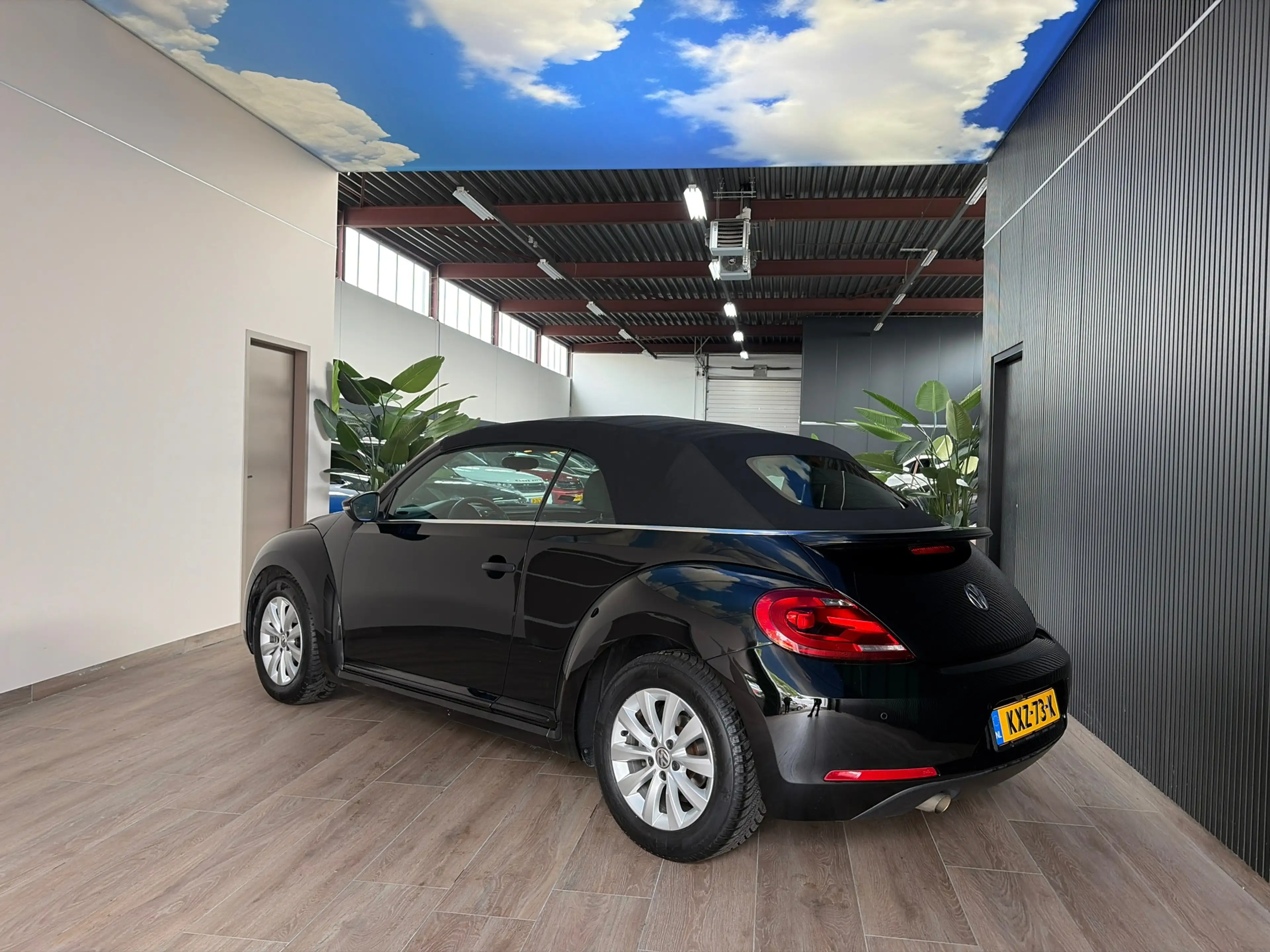Volkswagen Beetle Cabriolet 1.2 TSI Design, Apple carplay/camera/sto — photo 4