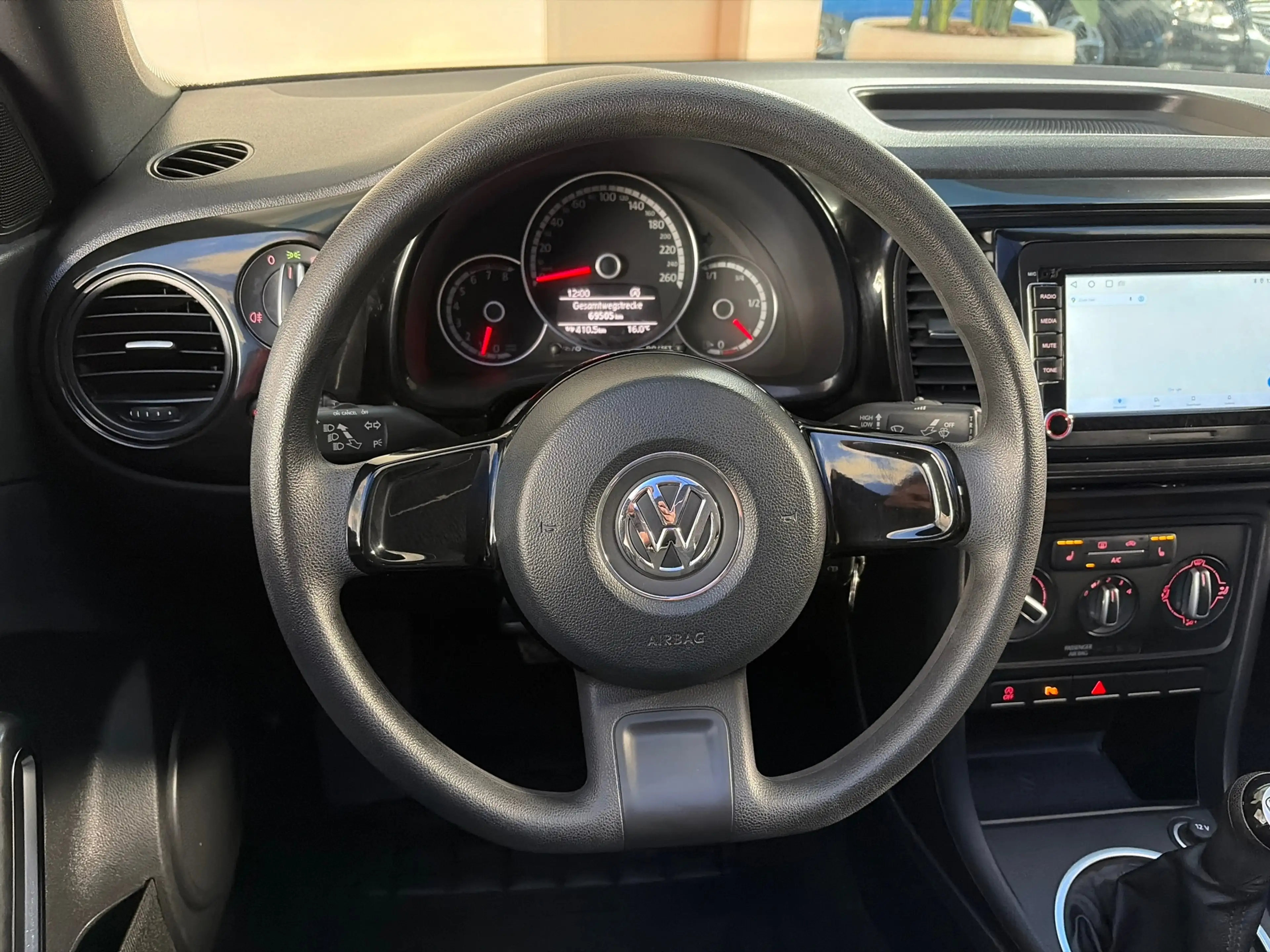 Volkswagen Beetle Cabriolet 1.2 TSI Design, Apple carplay/camera/sto — photo 9