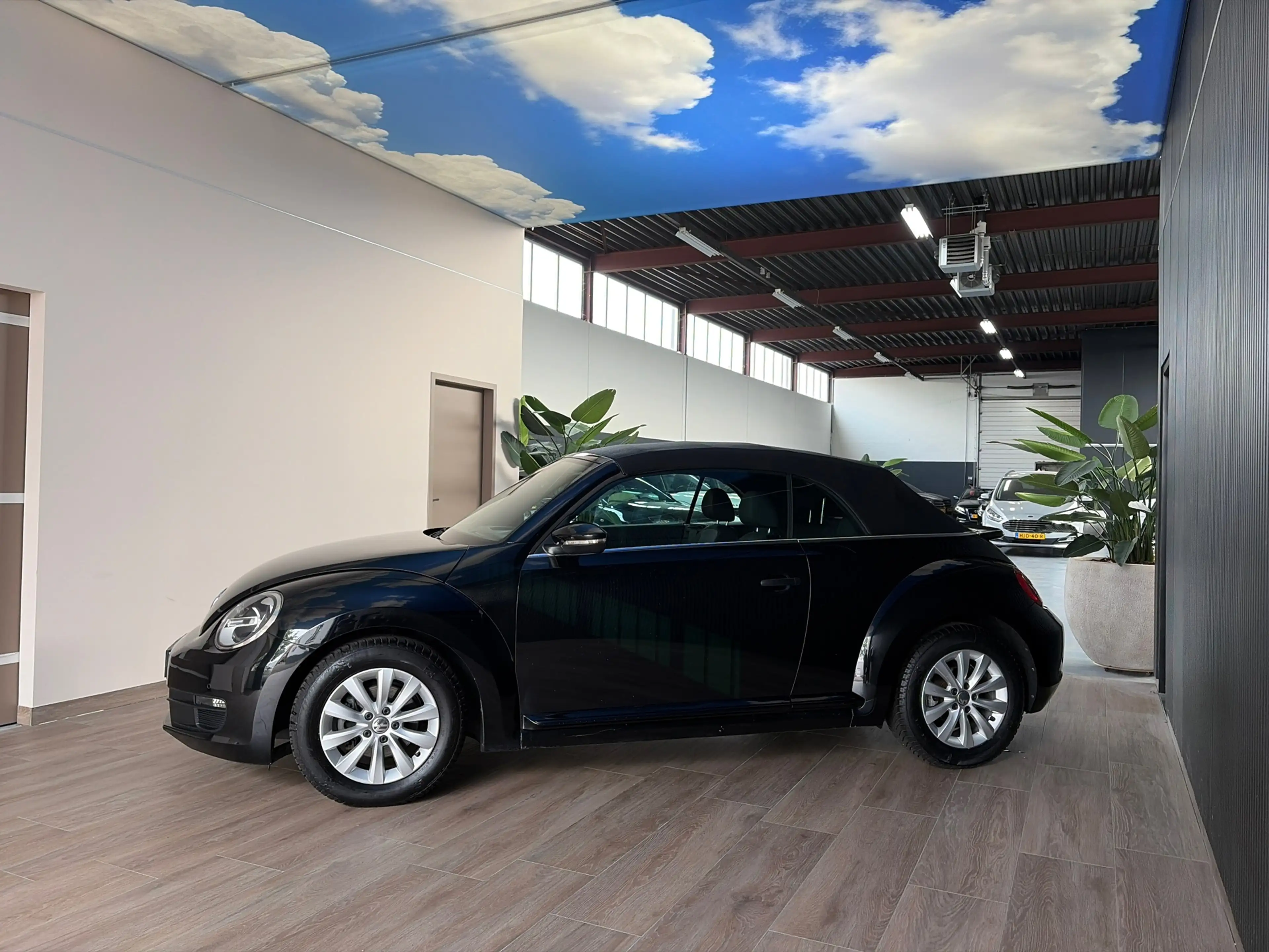 Volkswagen Beetle Cabriolet 1.2 TSI Design, Apple carplay/camera/sto — photo 8