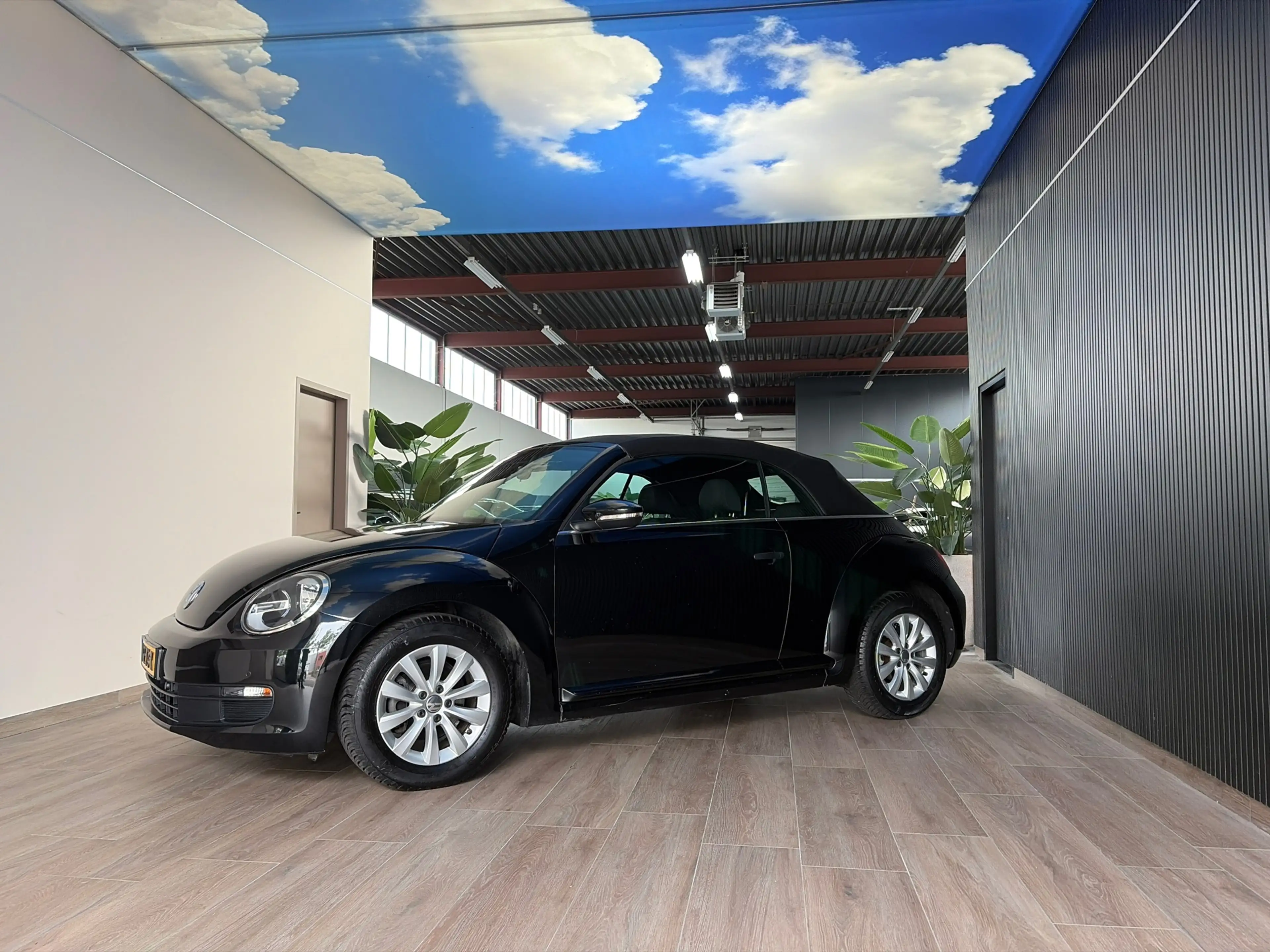 Volkswagen Beetle Cabriolet 1.2 TSI Design, Apple carplay/camera/sto — photo 6