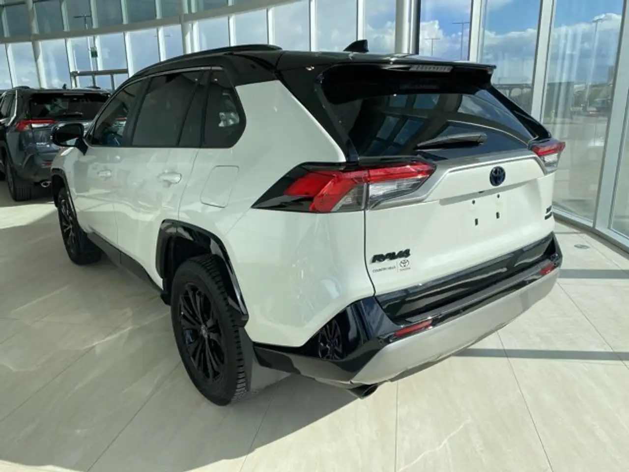 Toyota RAV 4 снимка Toyota RAV 4