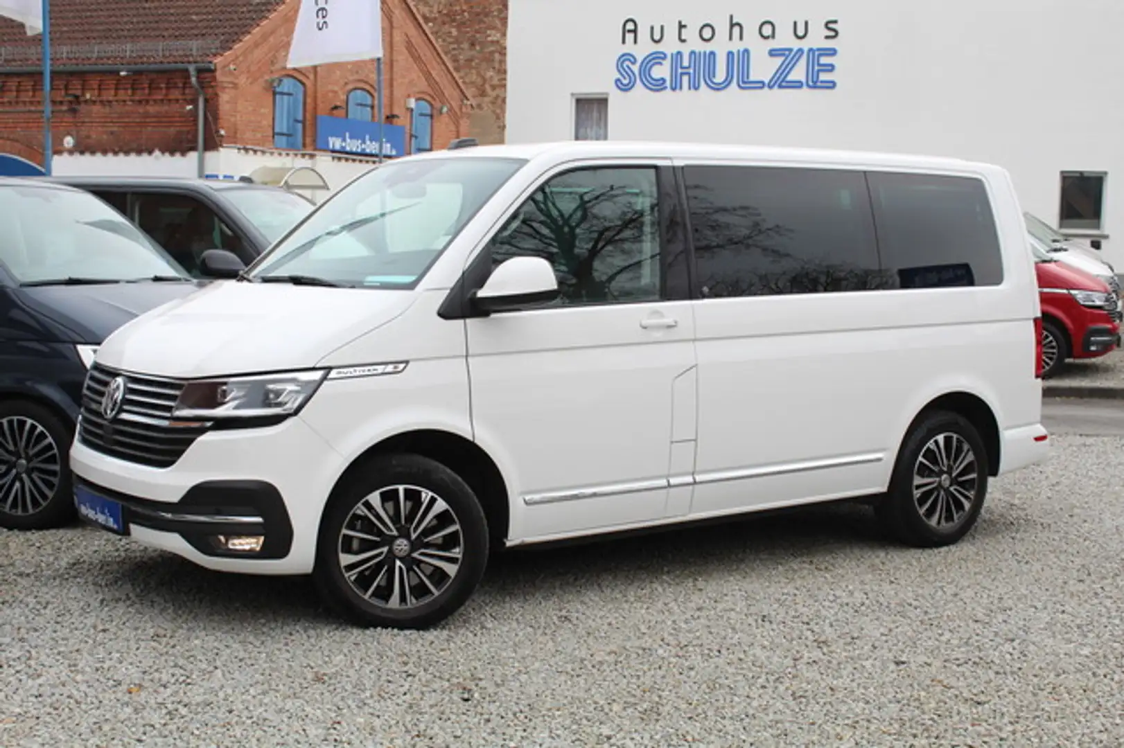 Volkswagen T6.1 Multivan Generation SIX DSG AHK ACC Standhz Blanc - 1