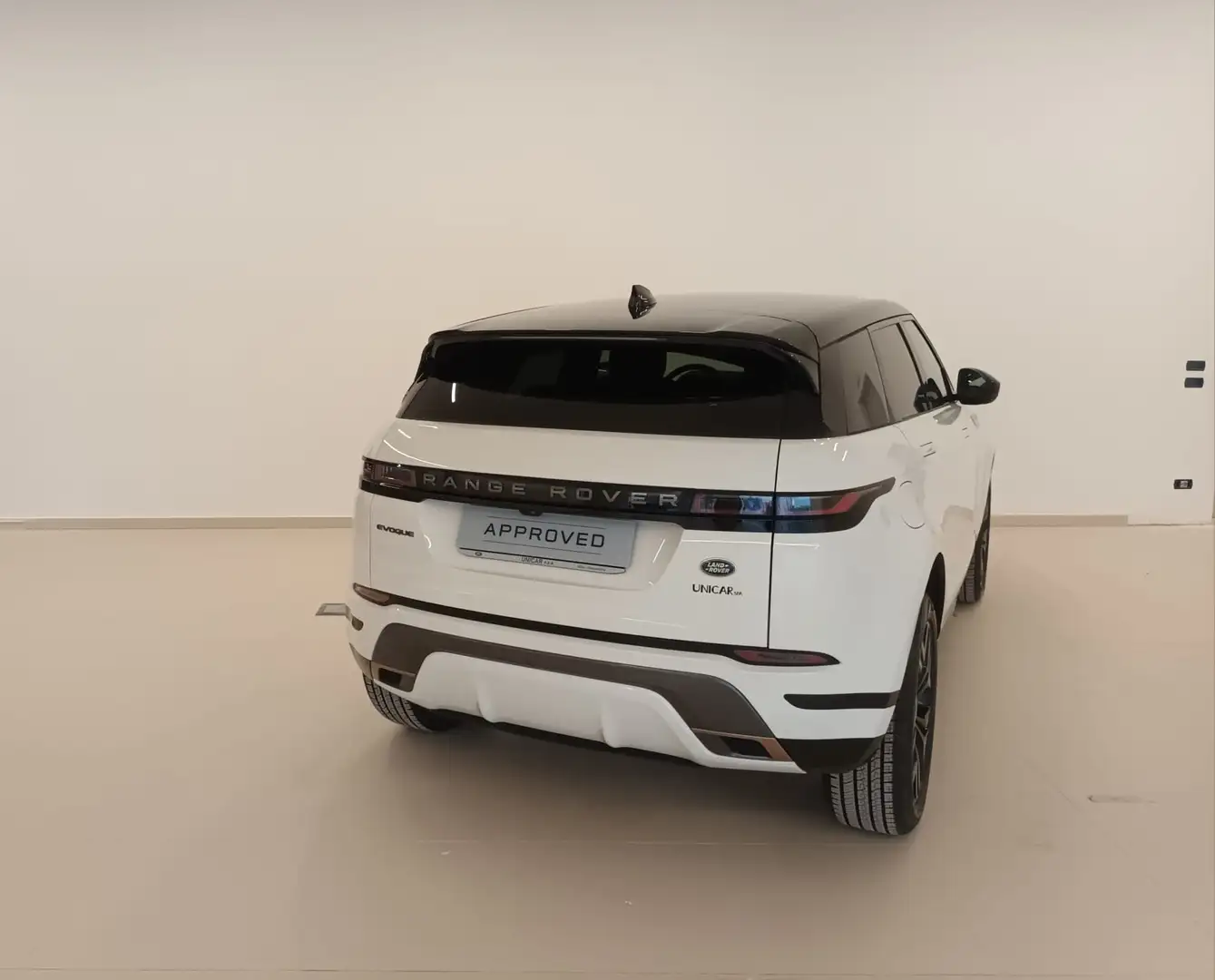 Land Rover Range Rover Evoque Evoque 2.0d i4 mhev R-Dynamic SE awd 204cv auto bijela - 2