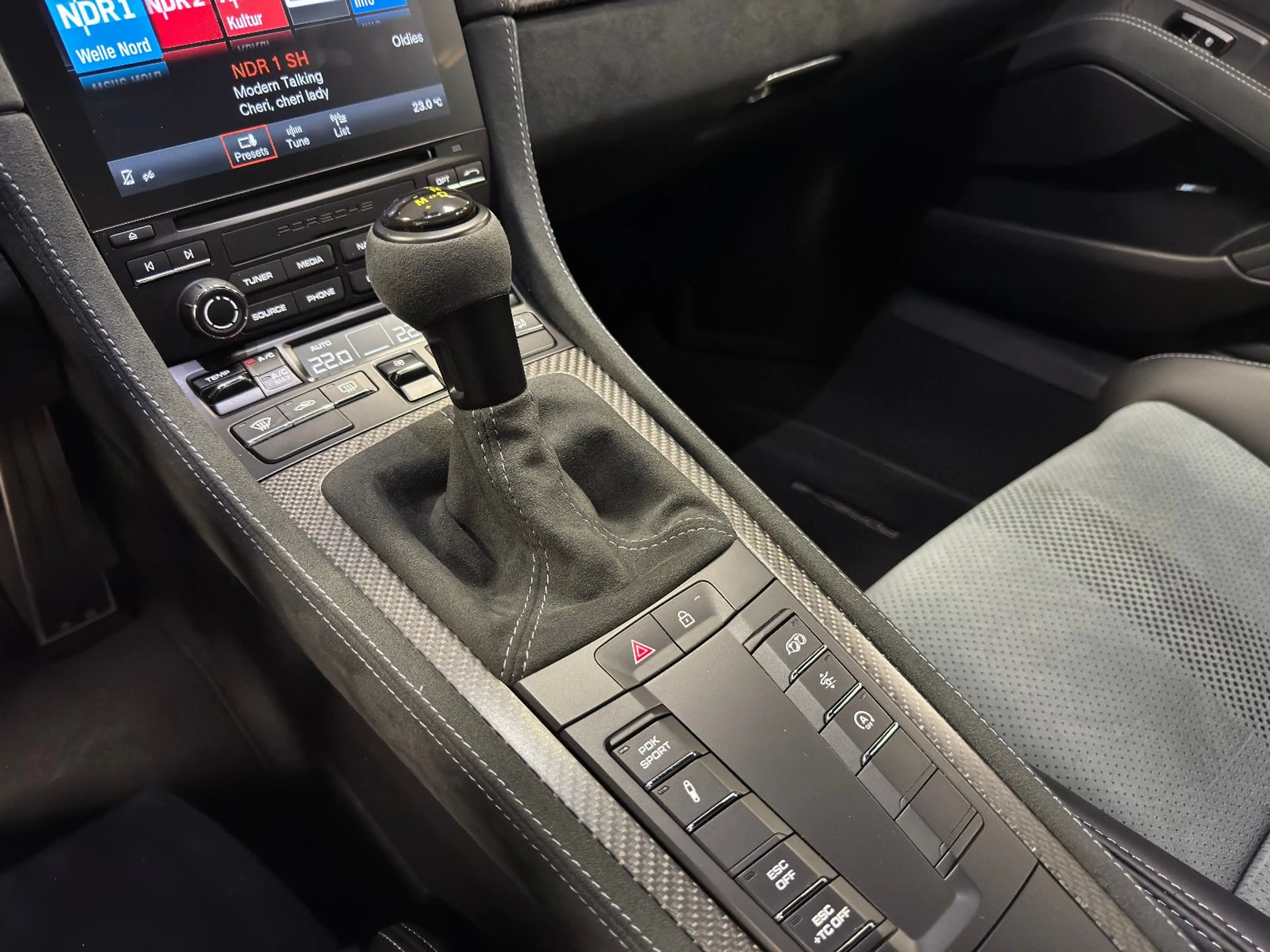Porsche Cayman 718 Cayman GT4 RS Weissach Lift Bose DAB+ Kamera — photo 13