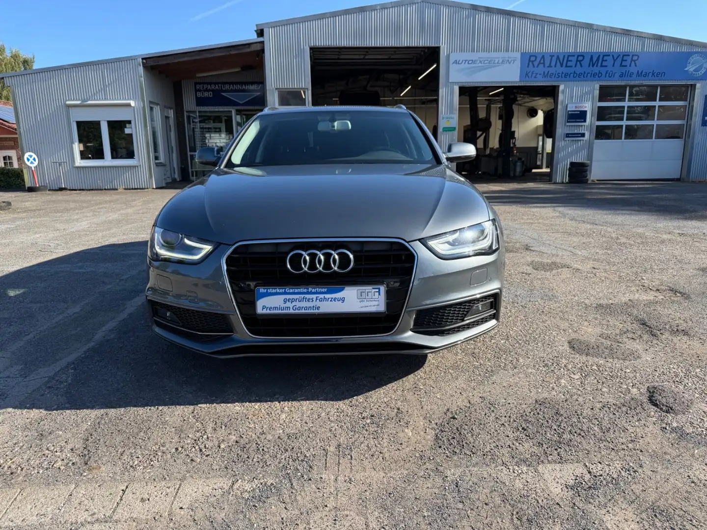 Audi A4 Avant S-Line Xenon/Automatik/Navi Grau - 2